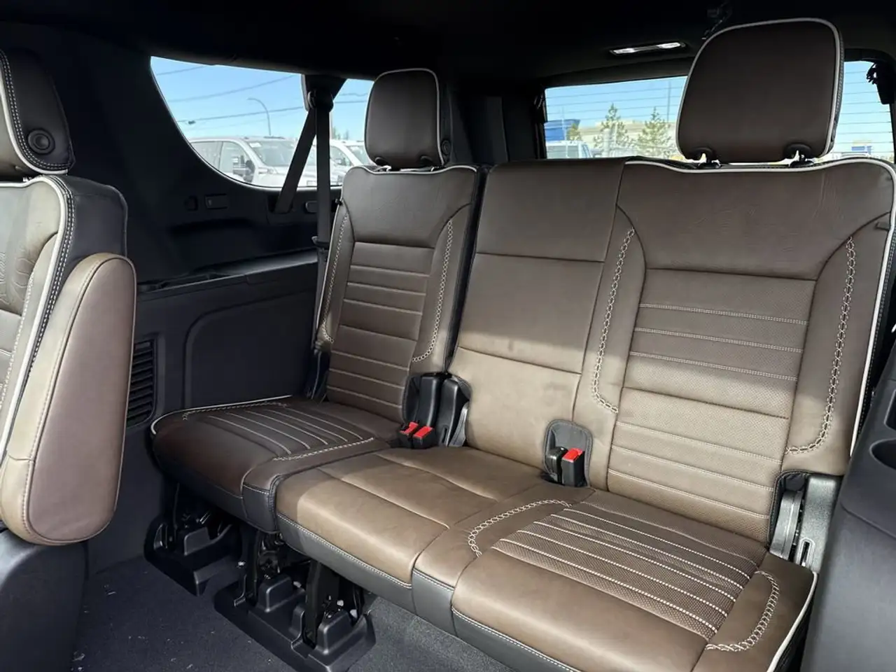 GMC Yukon снимка GMC Yukon