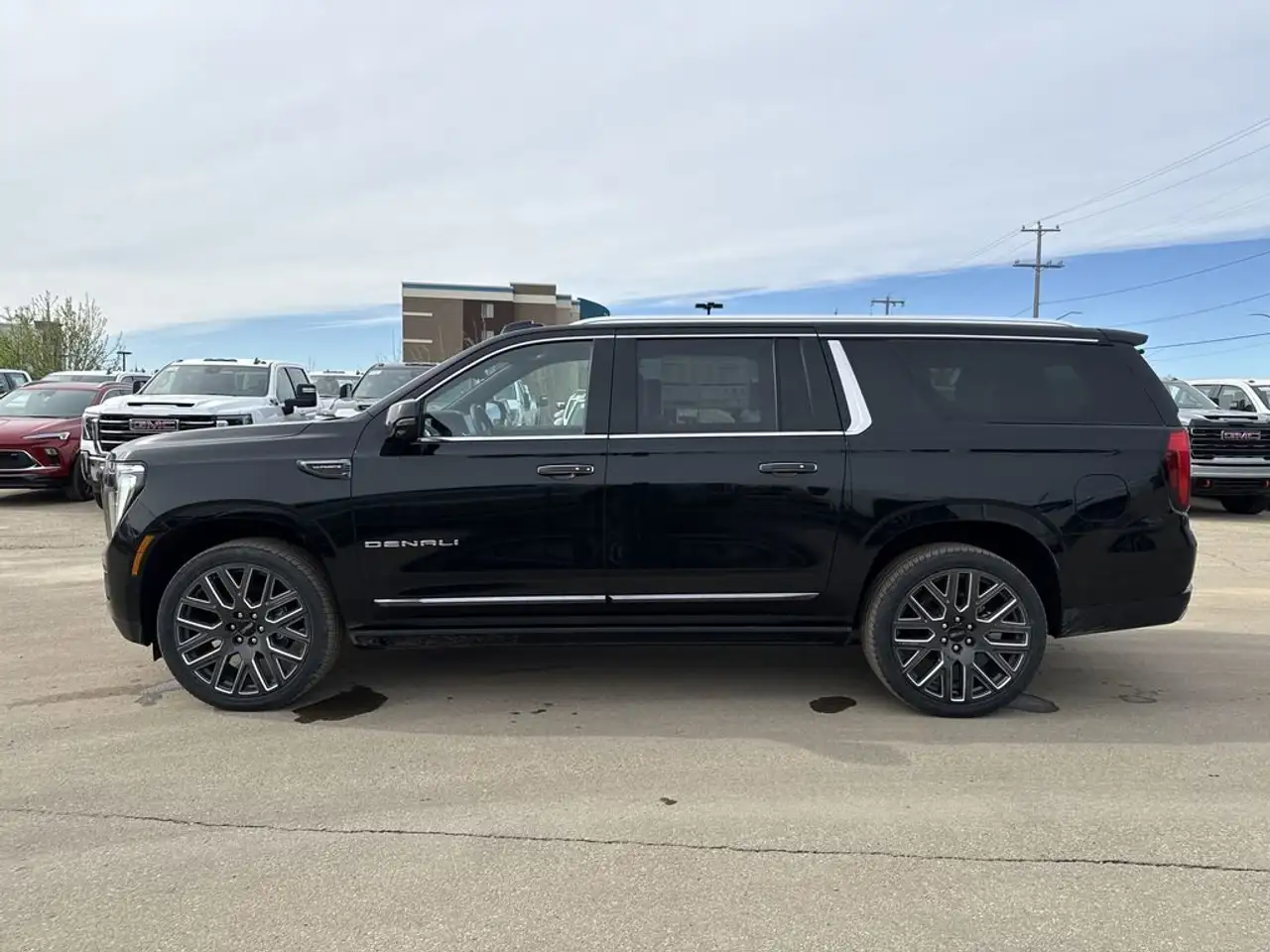 GMC Yukon снимка GMC Yukon