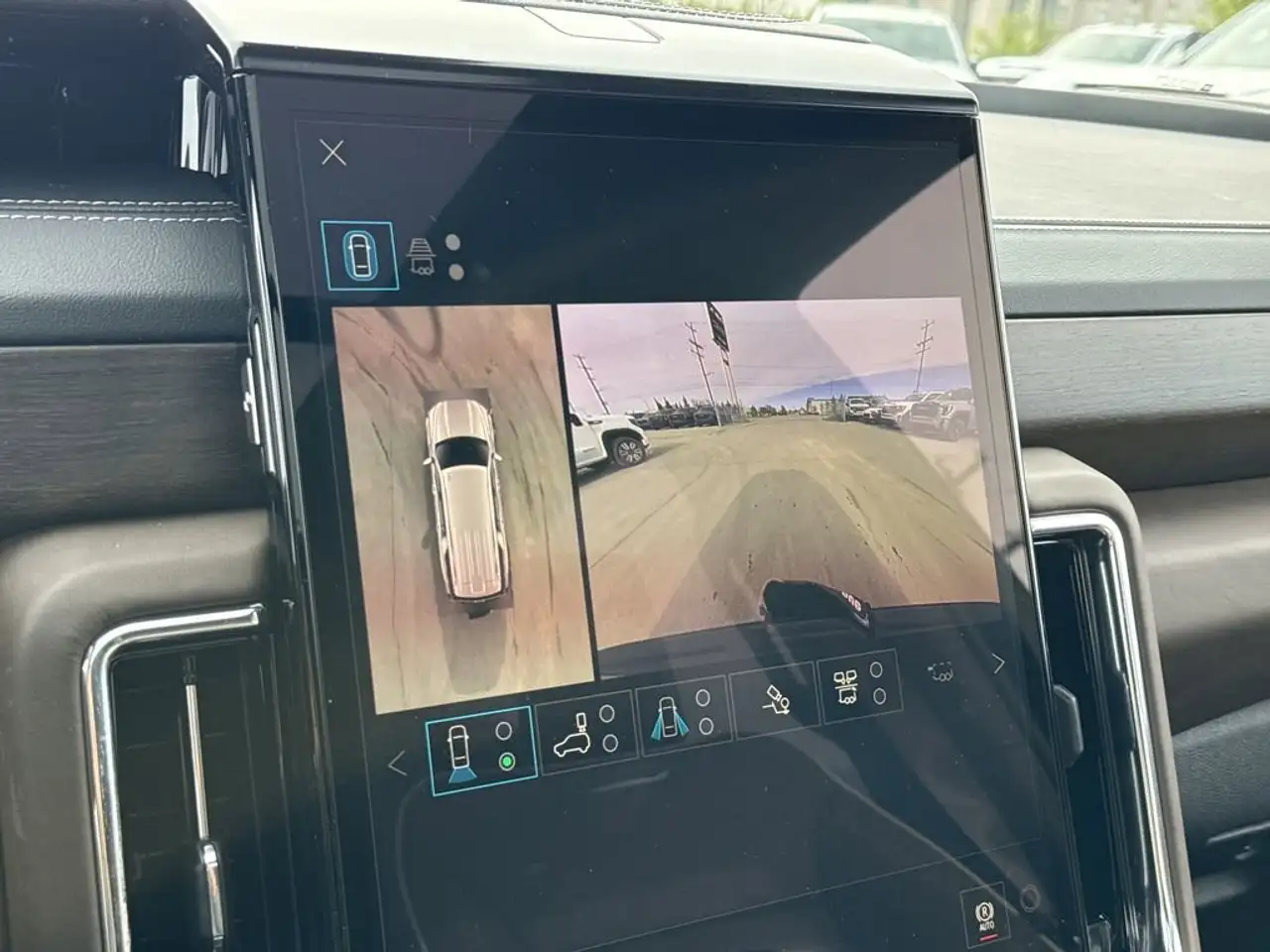 GMC Yukon снимка GMC Yukon