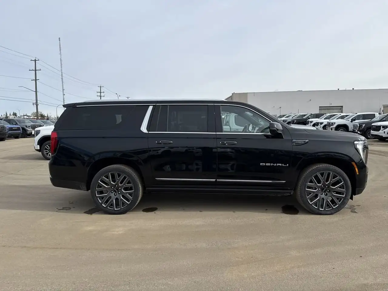 GMC Yukon снимка GMC Yukon