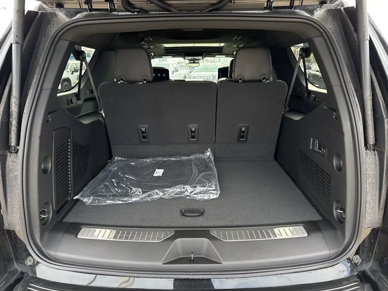 GMC Yukon снимка GMC Yukon