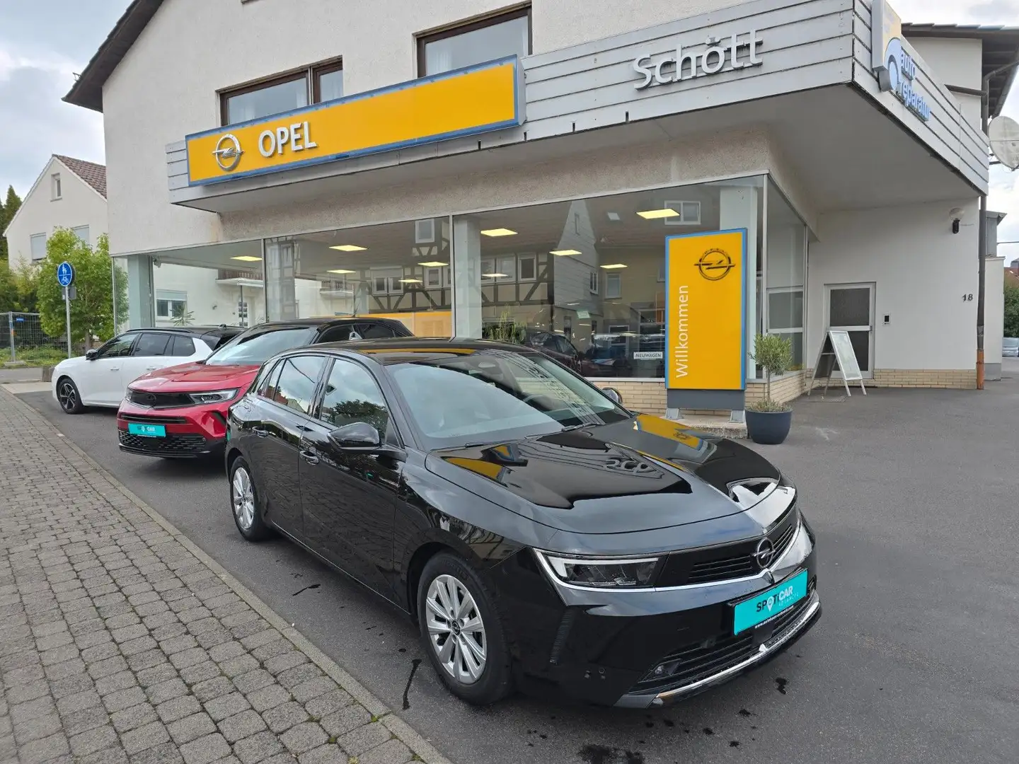 Opel Astra L Lim. Edition/LED/AHK/WINTERPAKET/GRA/PDC Schwarz - 1