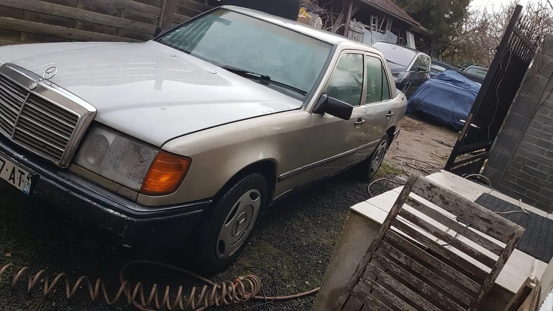 Mercedes-Benz 300 D Argintiu - 2