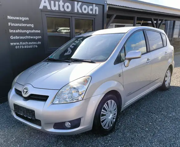 Toyota Corolla Verso 2.2 D-4D 136PS Sol 1Hand 7 Sitzer