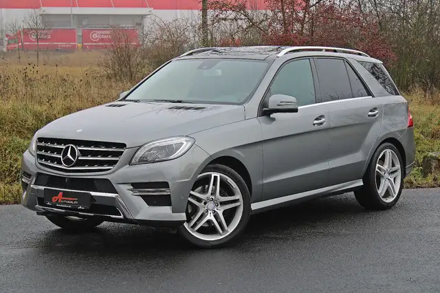 Mercedes-Benz ML 250 CDI *AMG-Line/Pano/360°/Leder/AHK/21'/ILS