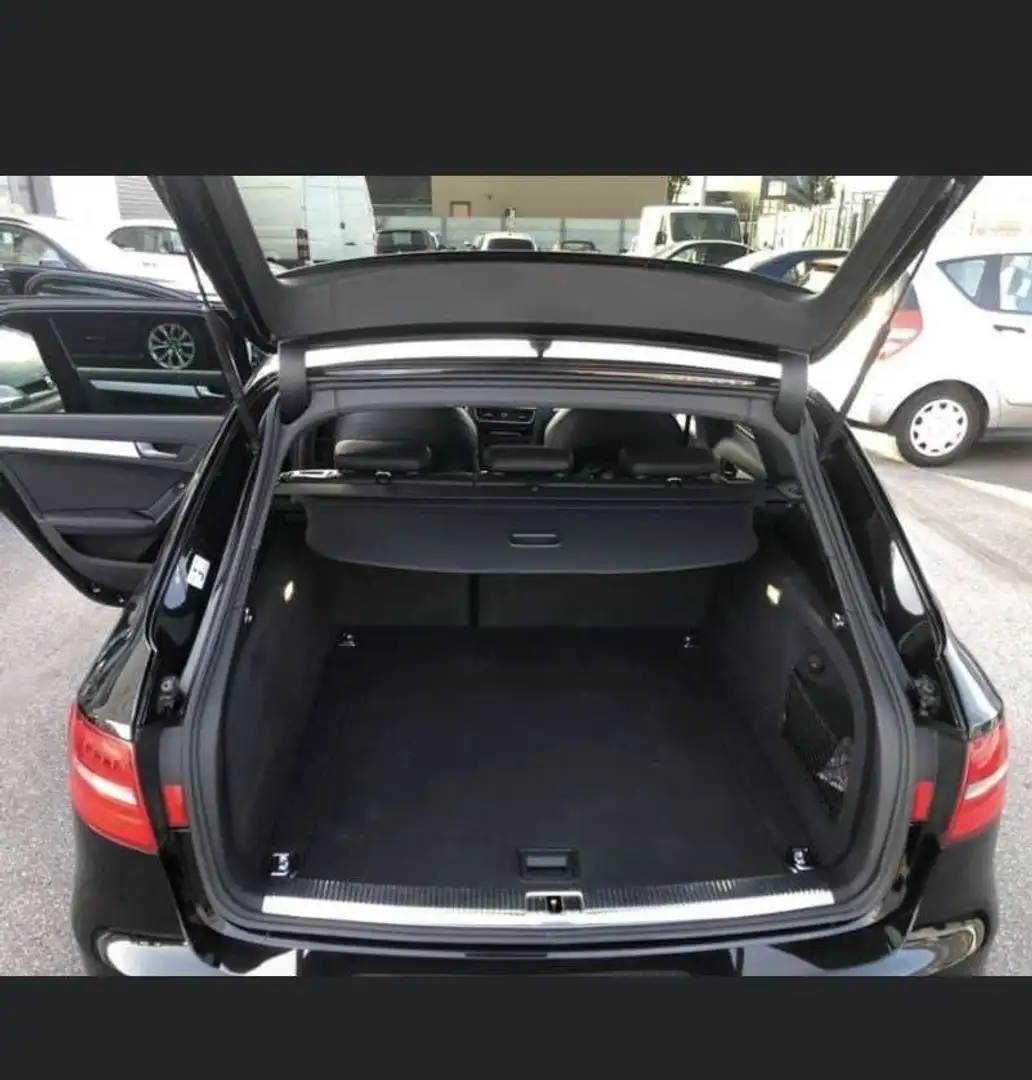 Audi A4 A4 Avant 2.0 TDI s-line uitvoering Zwart - 2