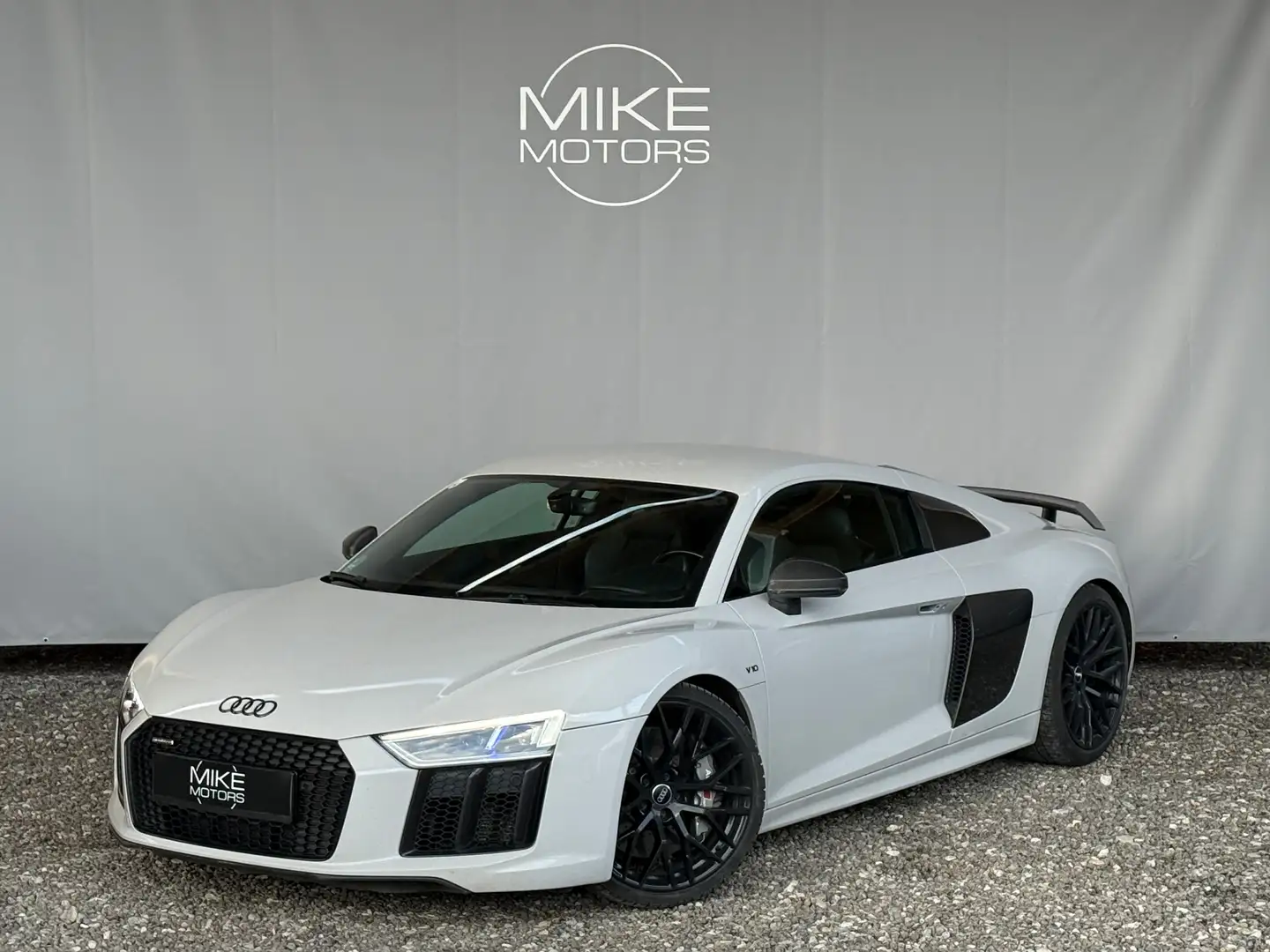 Audi R8 plus 5,2 FSI quattro S-tronic Grau - 1