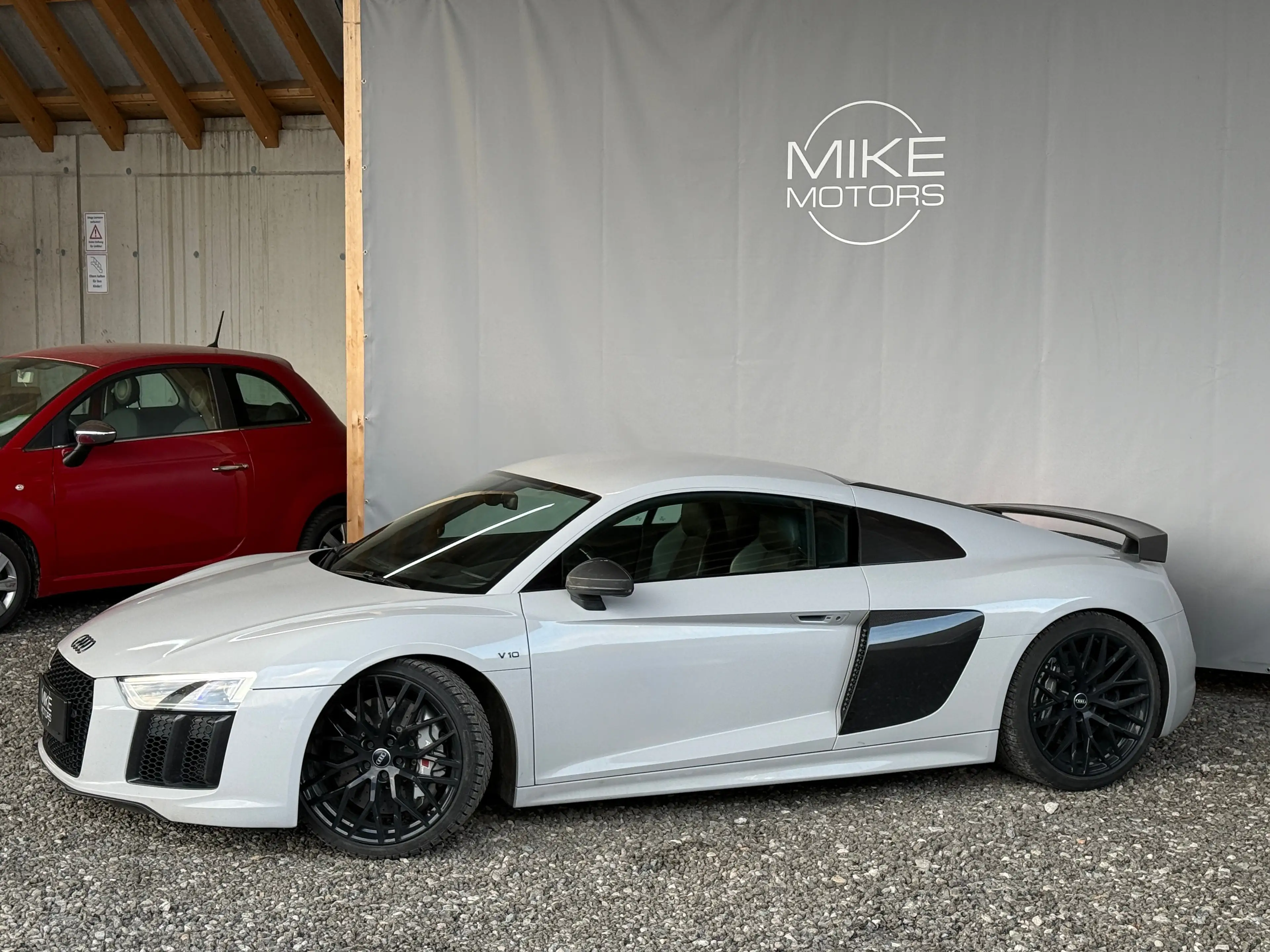 Audi R8 plus 5,2 FSI quattro S-tronic — photo 4