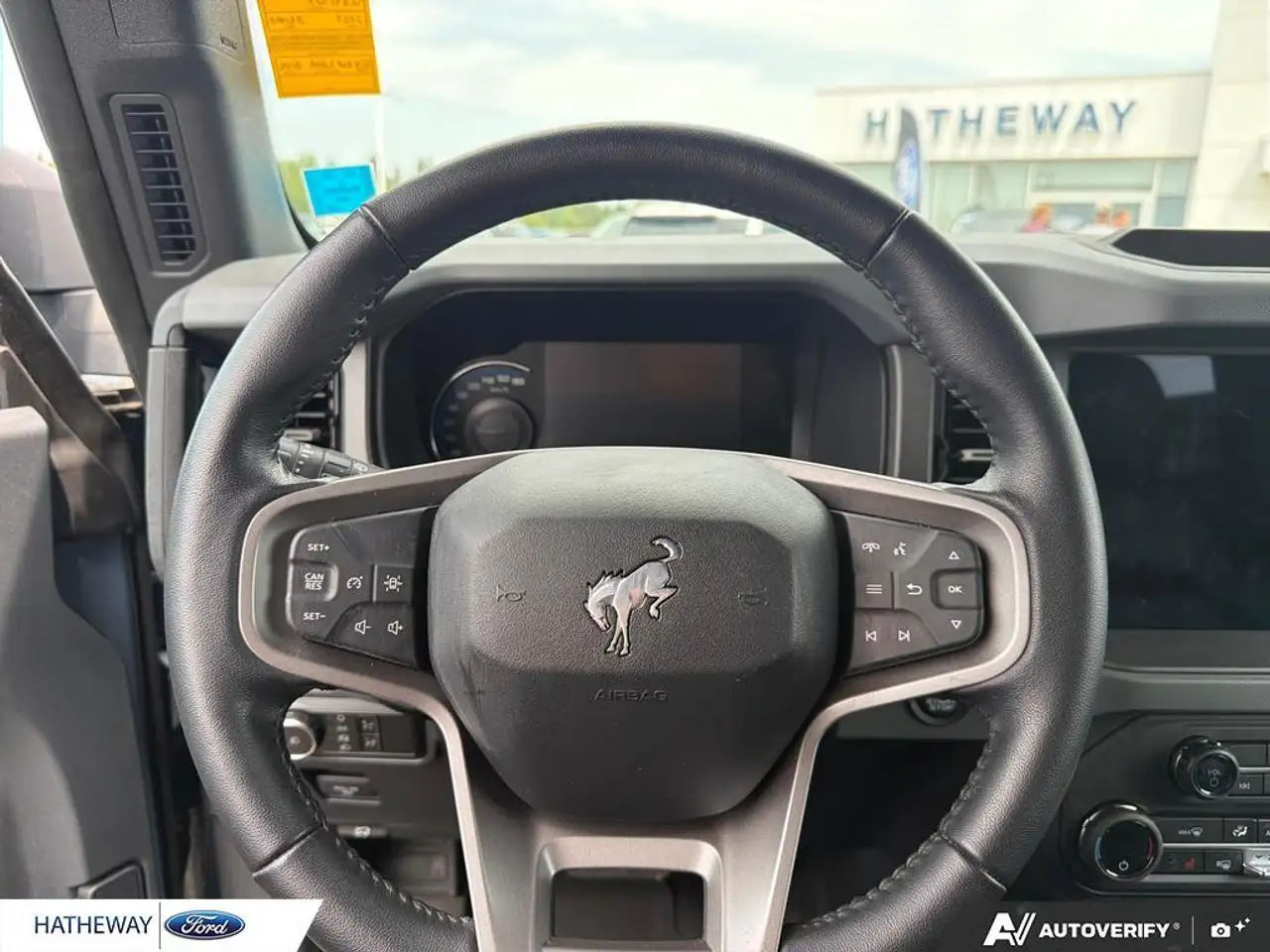 Ford Bronco photo Ford Bronco