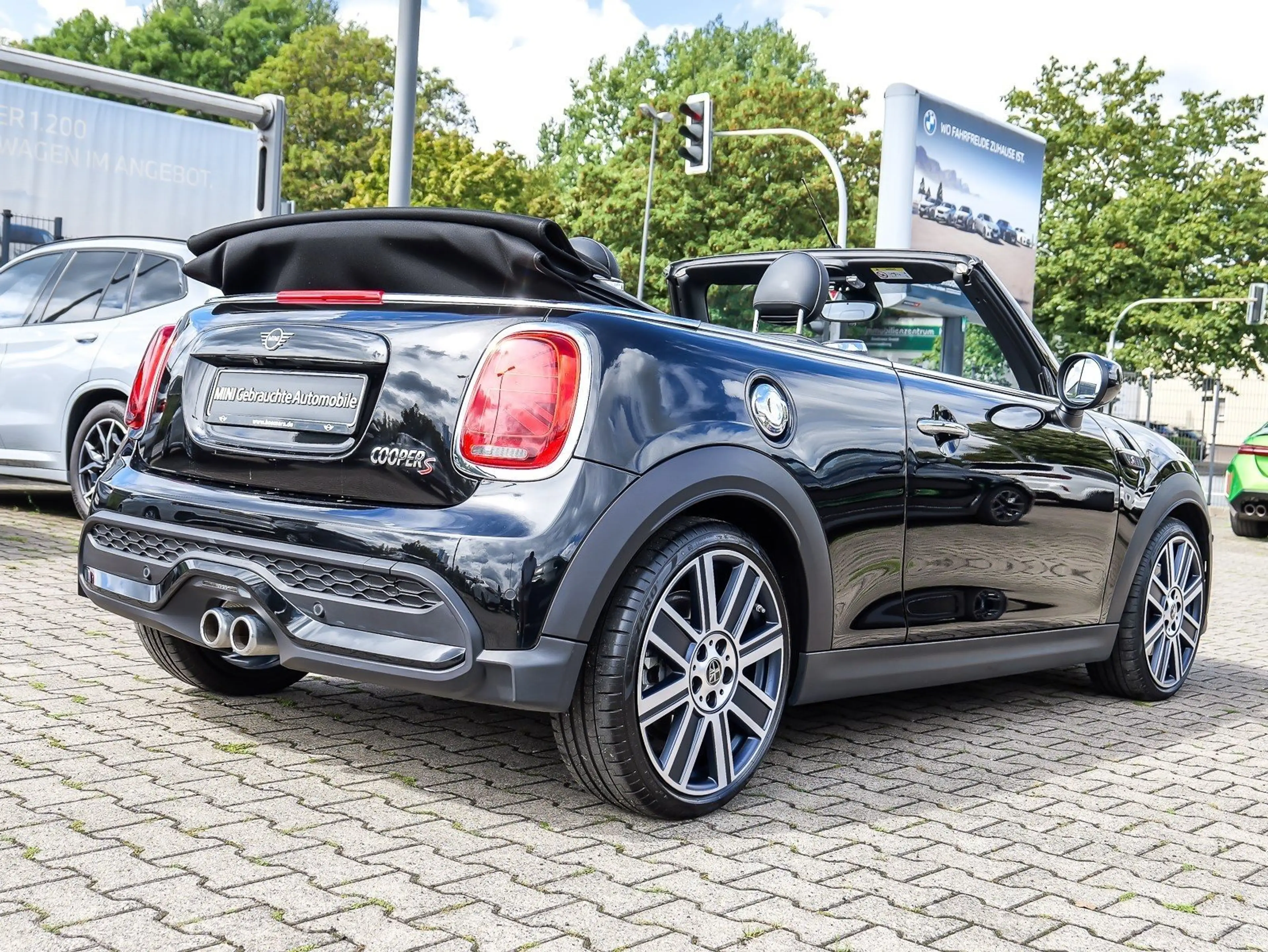 MINI Cooper S Cabrio Cooper S Cabrio HuD ACC RFK LED DAB+ — photo 2
