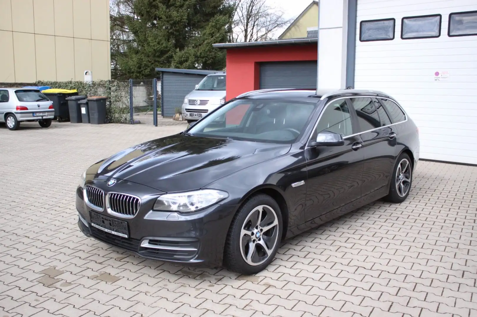 BMW 520 d Touring Navi / Xenon / AHK Gris - 2