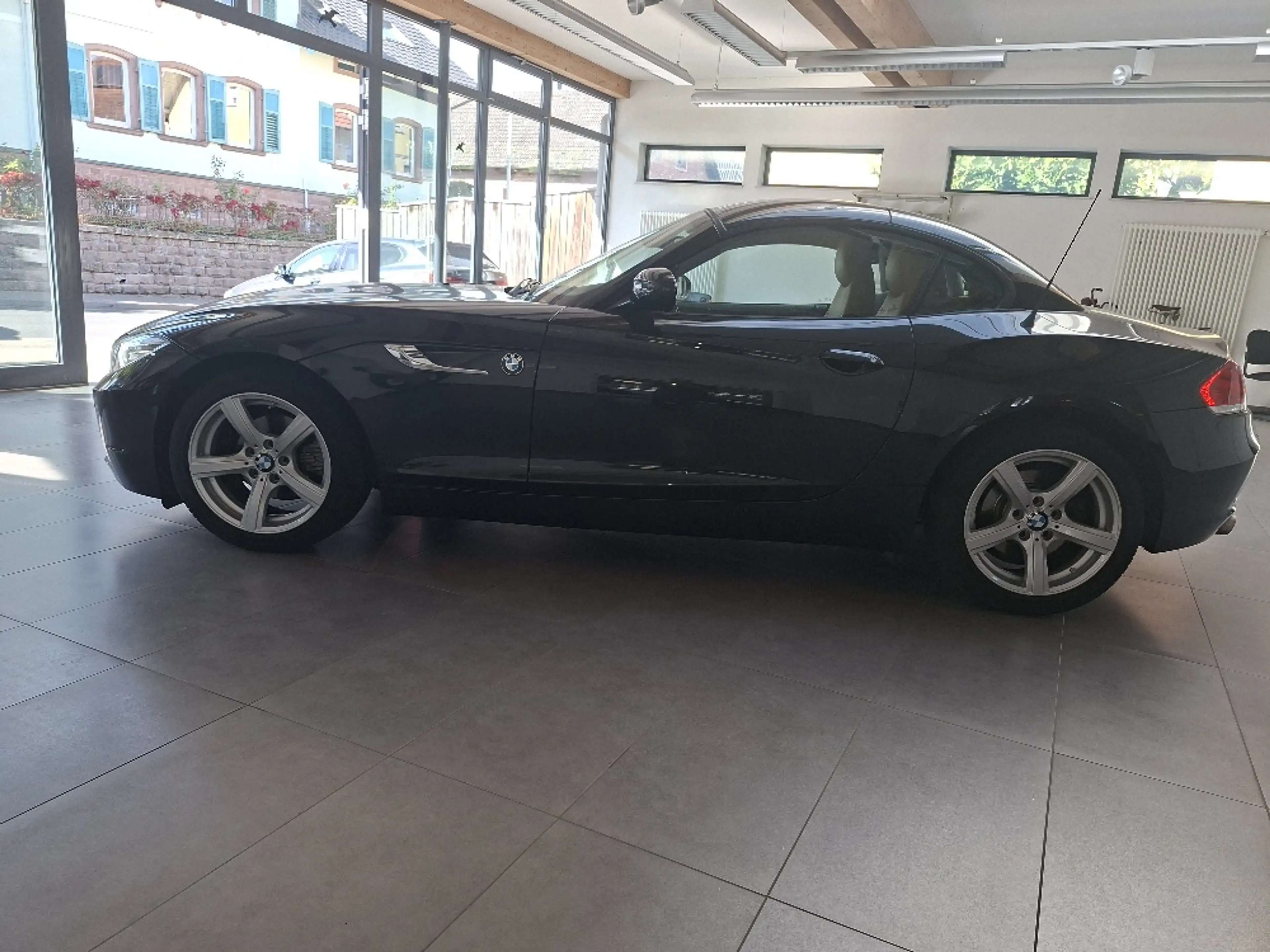 BMW Z4 Roadster sdrive 18 i — photo 2