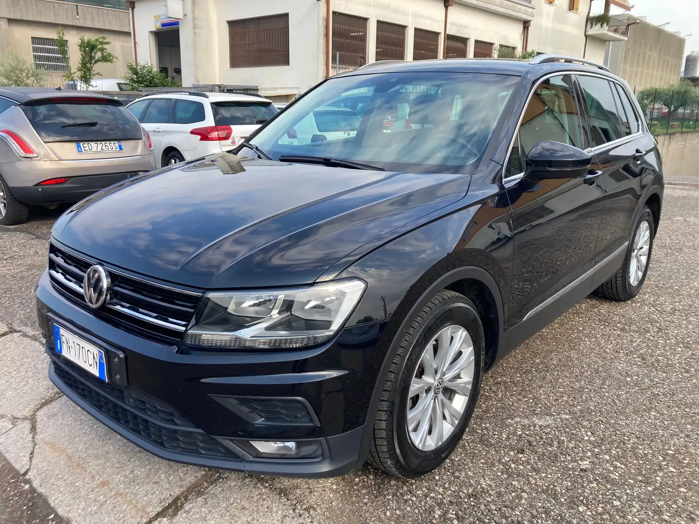 Volkswagen Tiguan Tiguan 1.6 tdi Business 115cv 2018 Zwart - 1