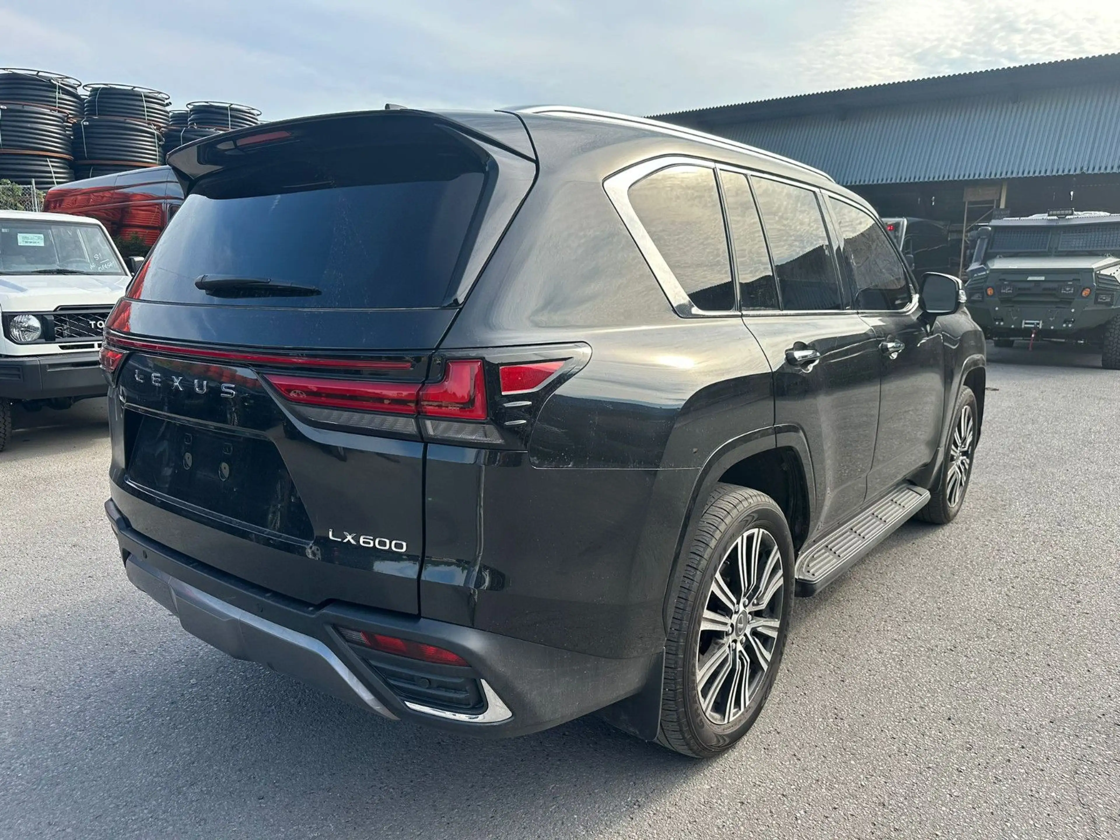 Lexus LX 600 2026 LX 600 Luxury INKAS ARMORED BR6 PANZER — photo 5