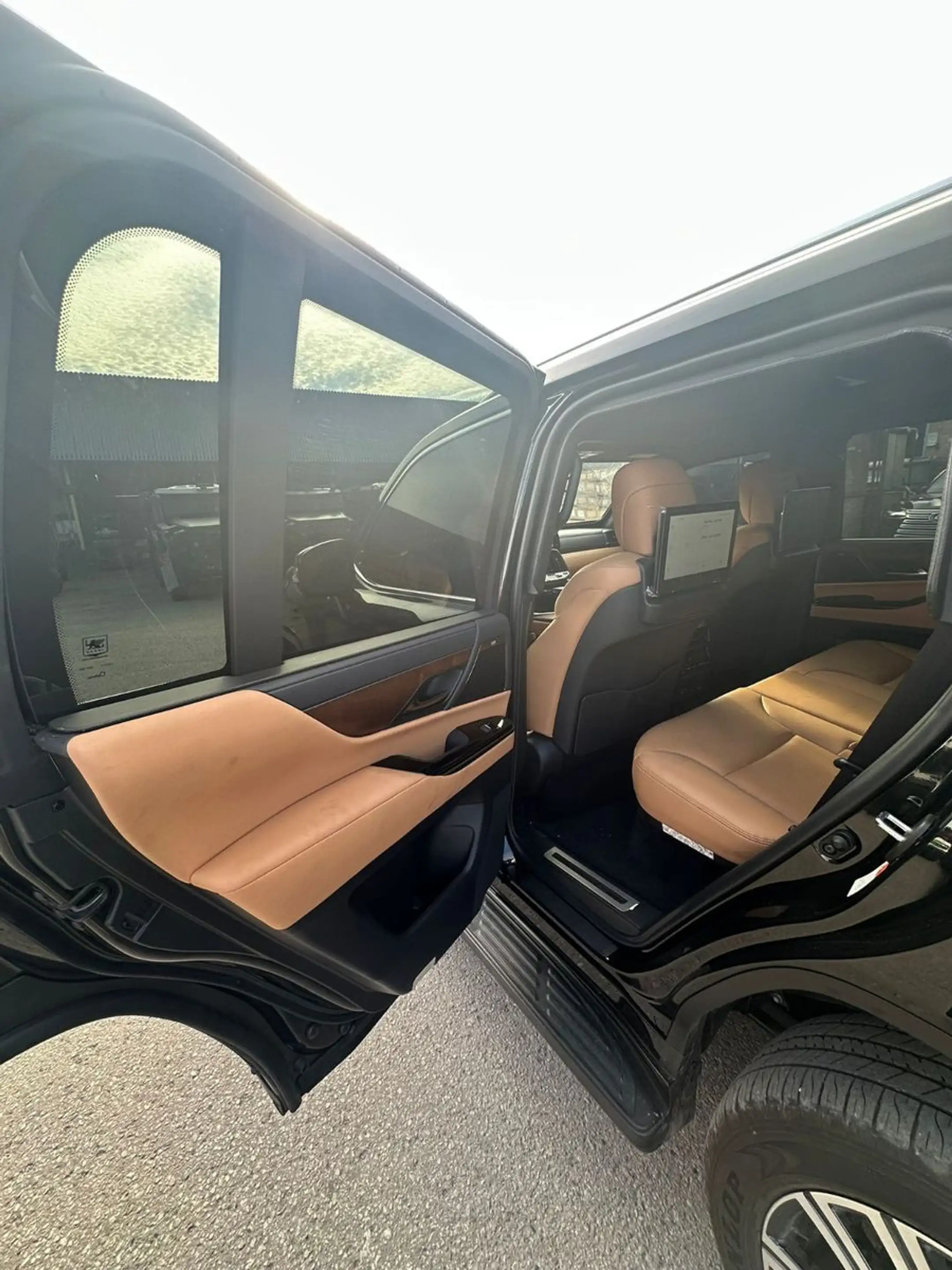Lexus LX 600 2026 LX 600 Luxury INKAS ARMORED BR6 PANZER — photo 14
