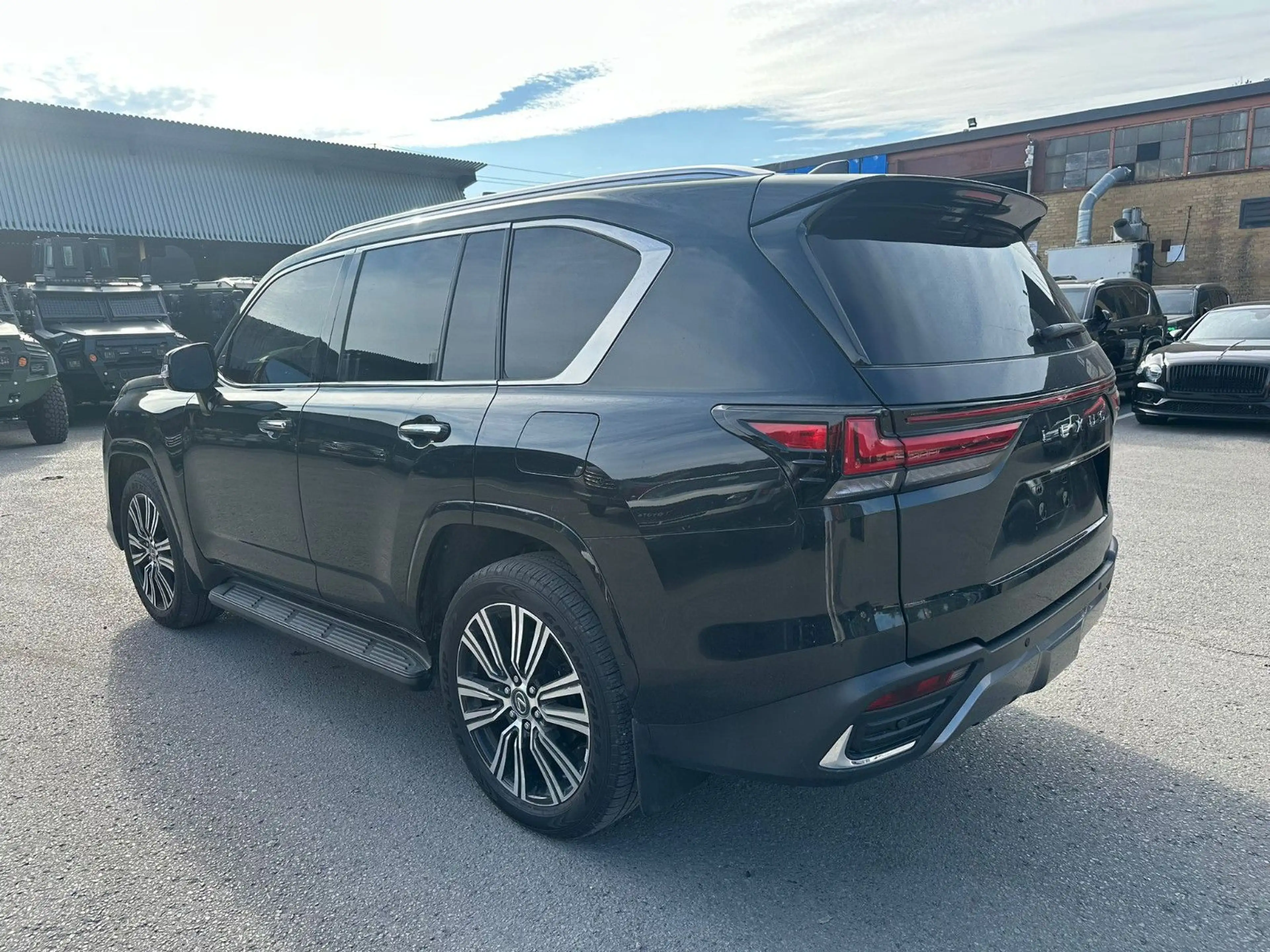 Lexus LX 600 2026 LX 600 Luxury INKAS ARMORED BR6 PANZER — photo 9