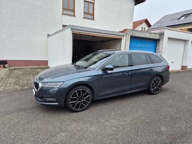 Imagine Skoda Octavia Octavia Combi 2.0 TDI DSG Style