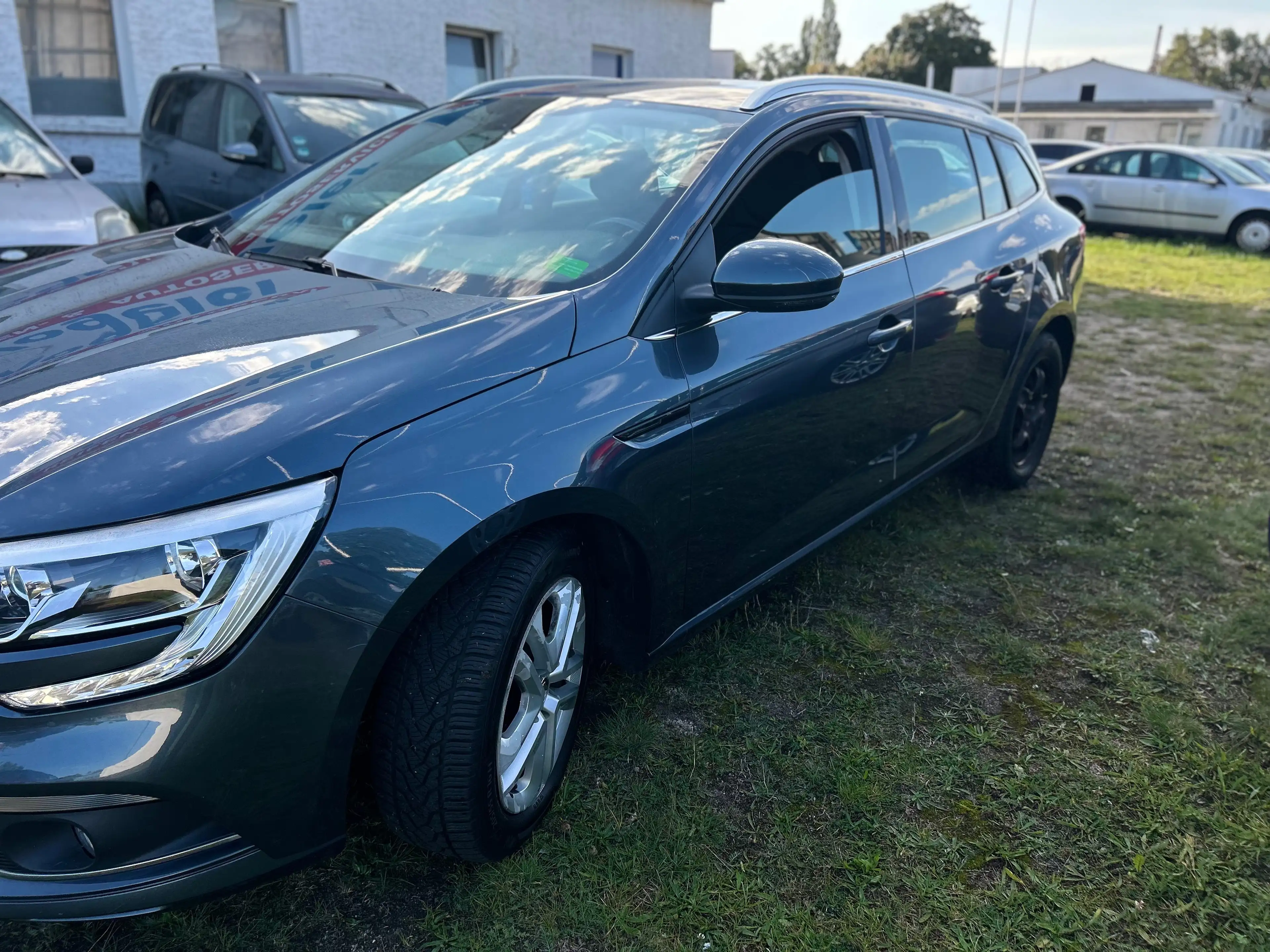 Renault Megane Megane Grandtour Grandtour ENERGY TCe 140 EDC LIMITED — photo 3