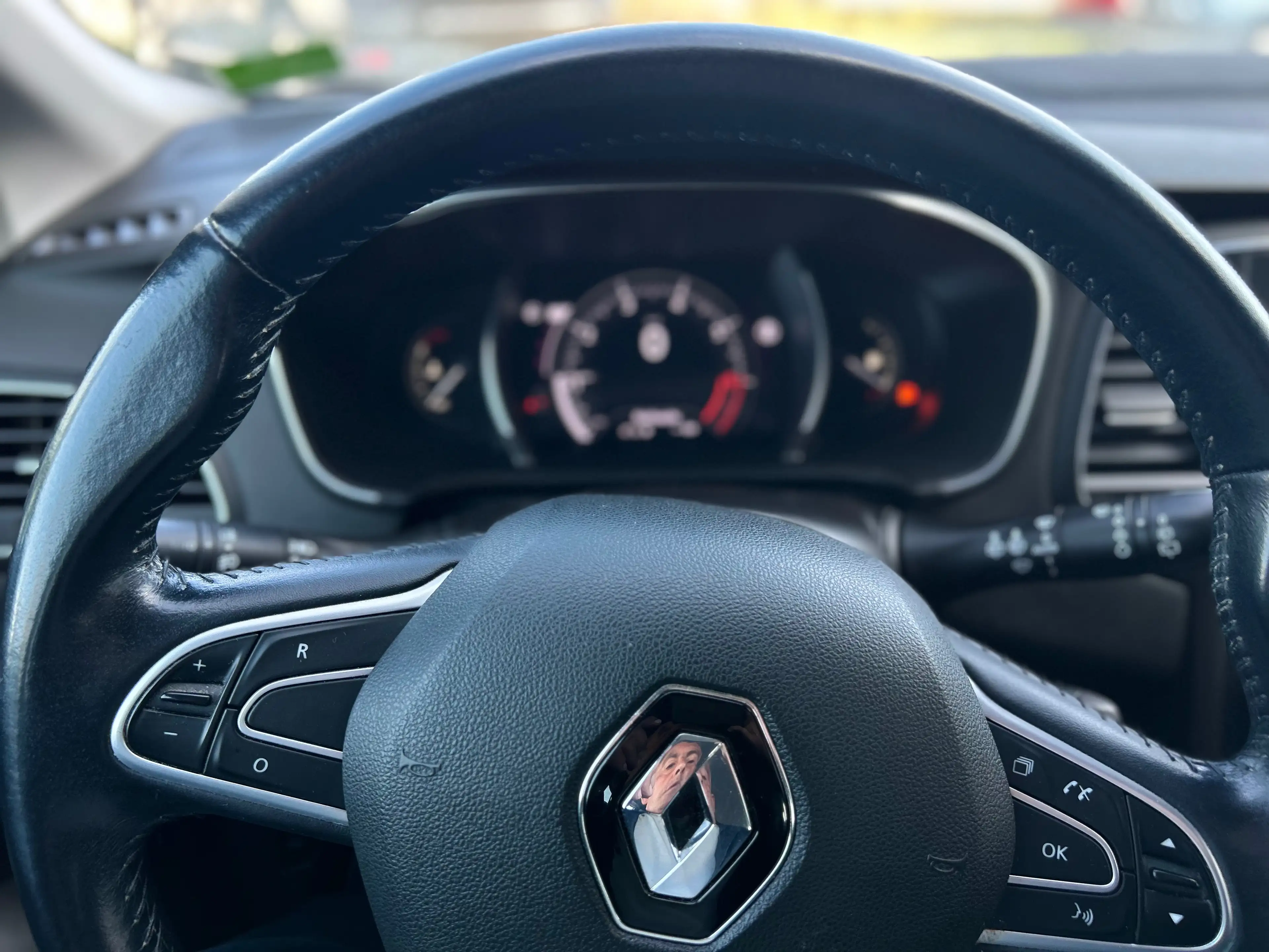 Renault Megane Megane Grandtour Grandtour ENERGY TCe 140 EDC LIMITED — photo 14