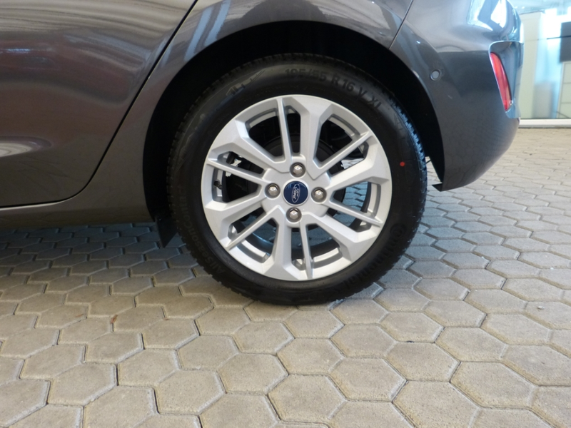 Ford Fiesta MHEV Titanium+Rückfahrkamera+Ganzjahresreifen+Temp — photo 4