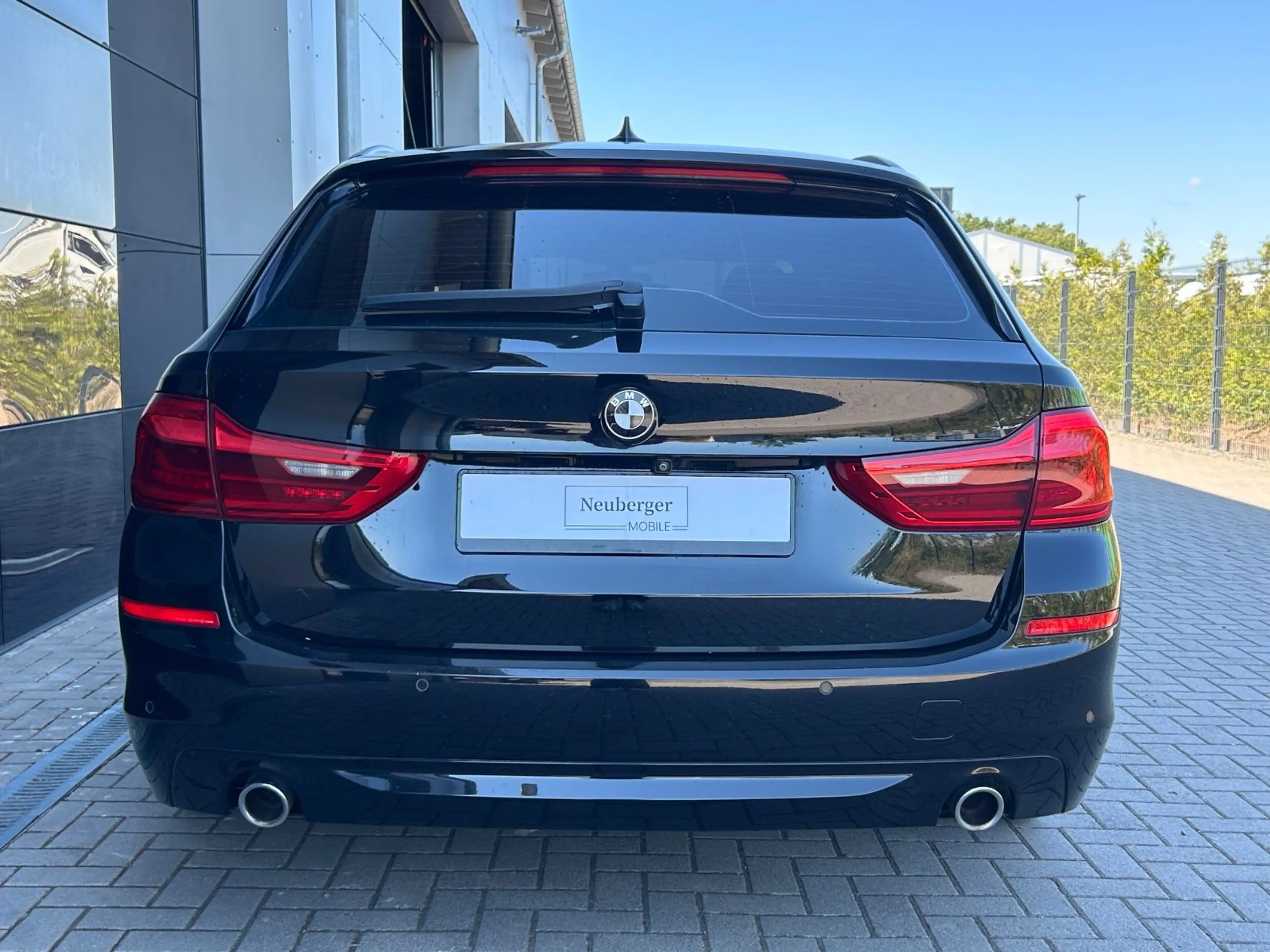 BMW 520 Touring|Rückfahrkam|Keyless|Navi — photo 4