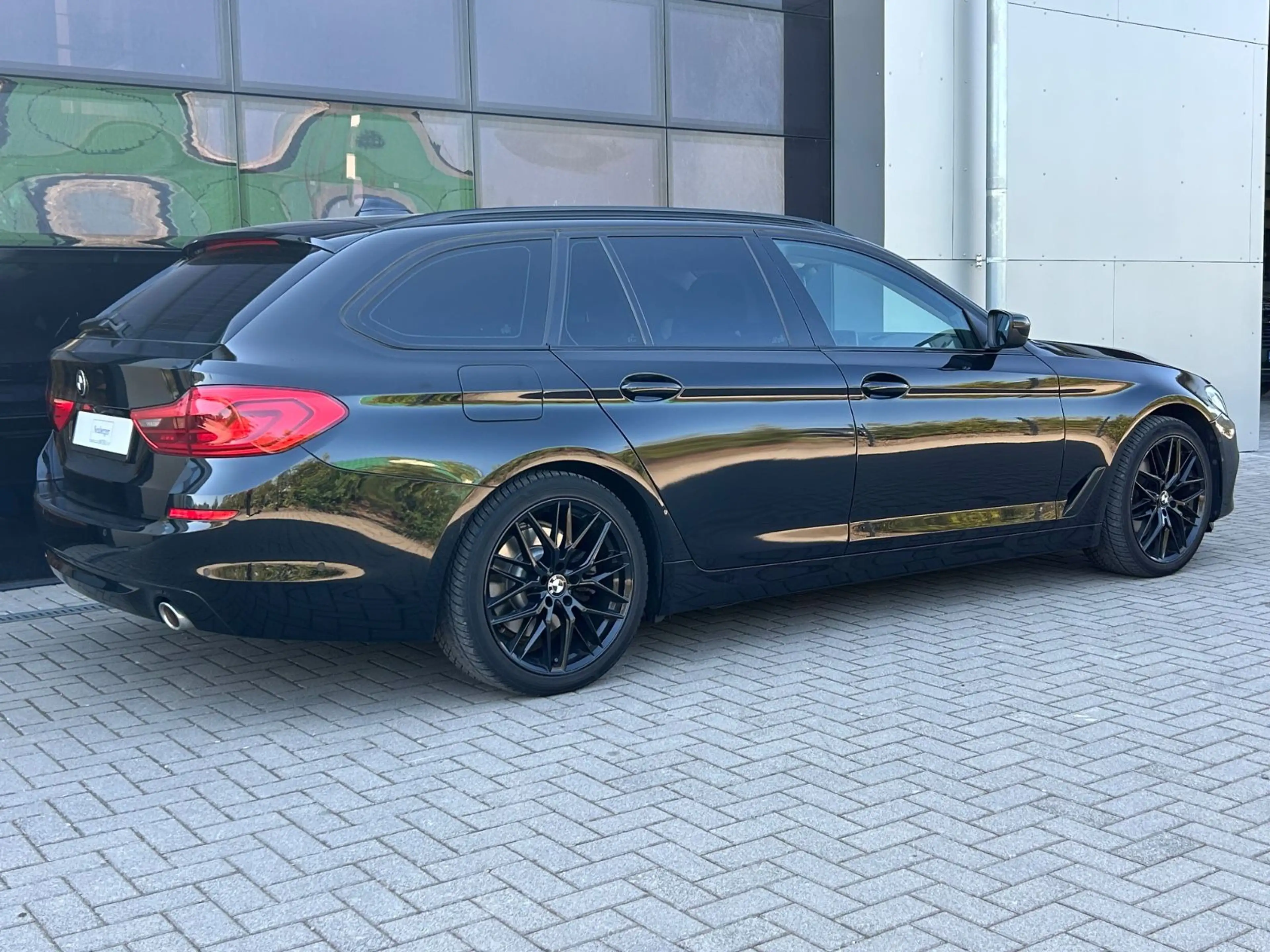 BMW 520 Touring|Rückfahrkam|Keyless|Navi — photo 5