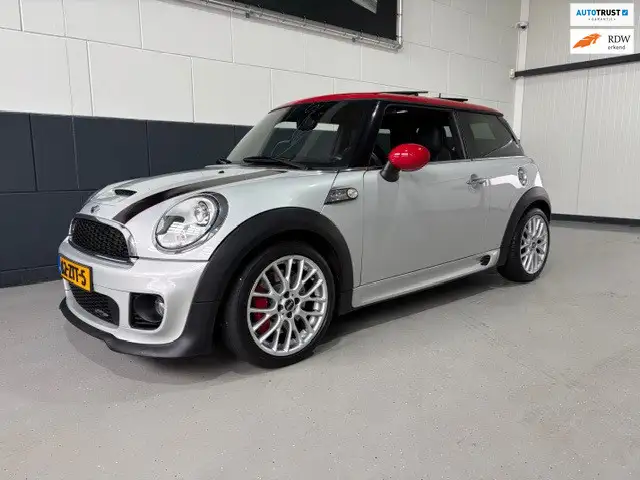MINI John Cooper Works Mini 1.6 Chili 211PK ,Volledige historie