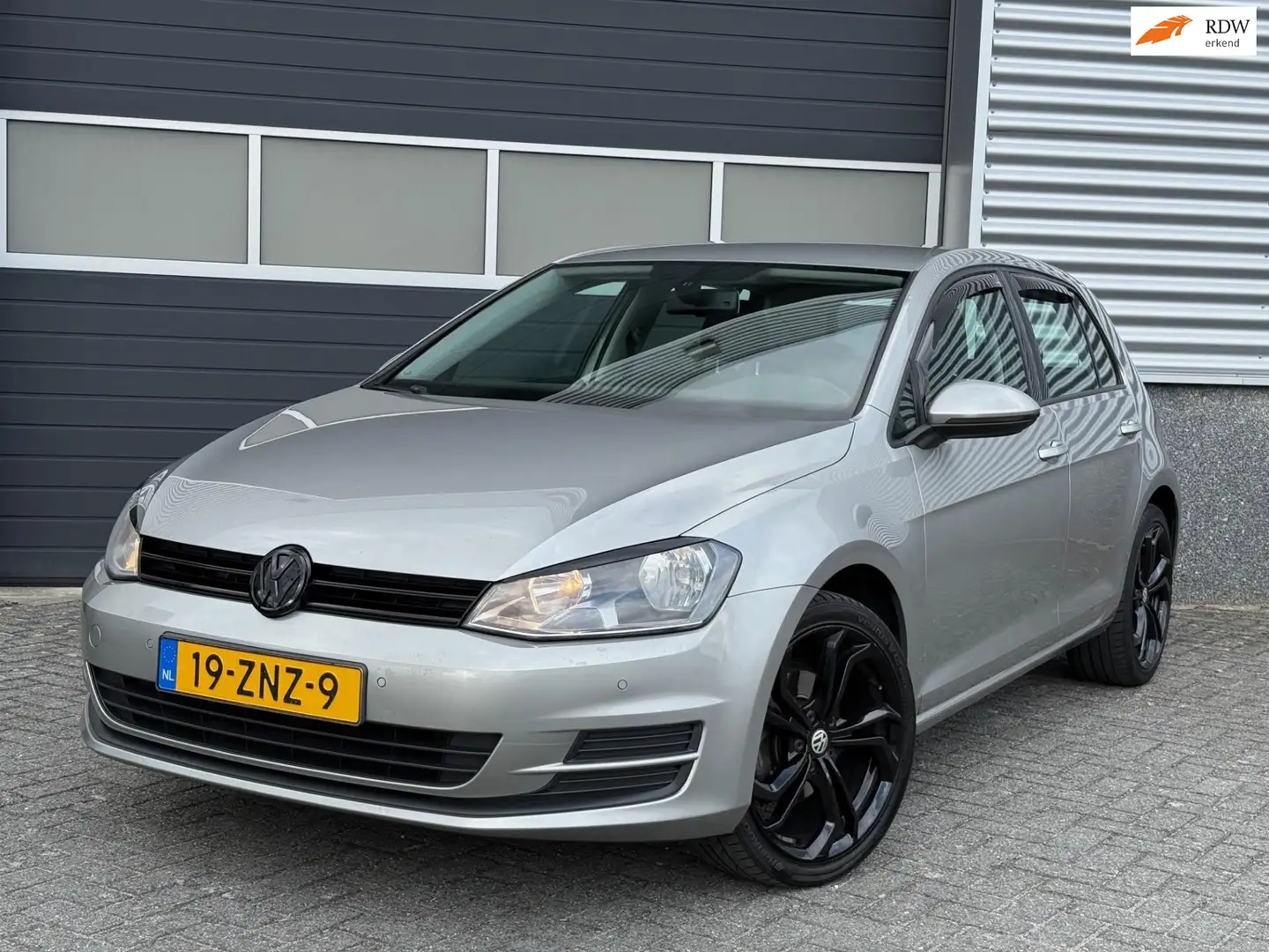 Volkswagen Golf 1.2 TSI Comfortline 18 Inch Navi Cruise Grigio - 1