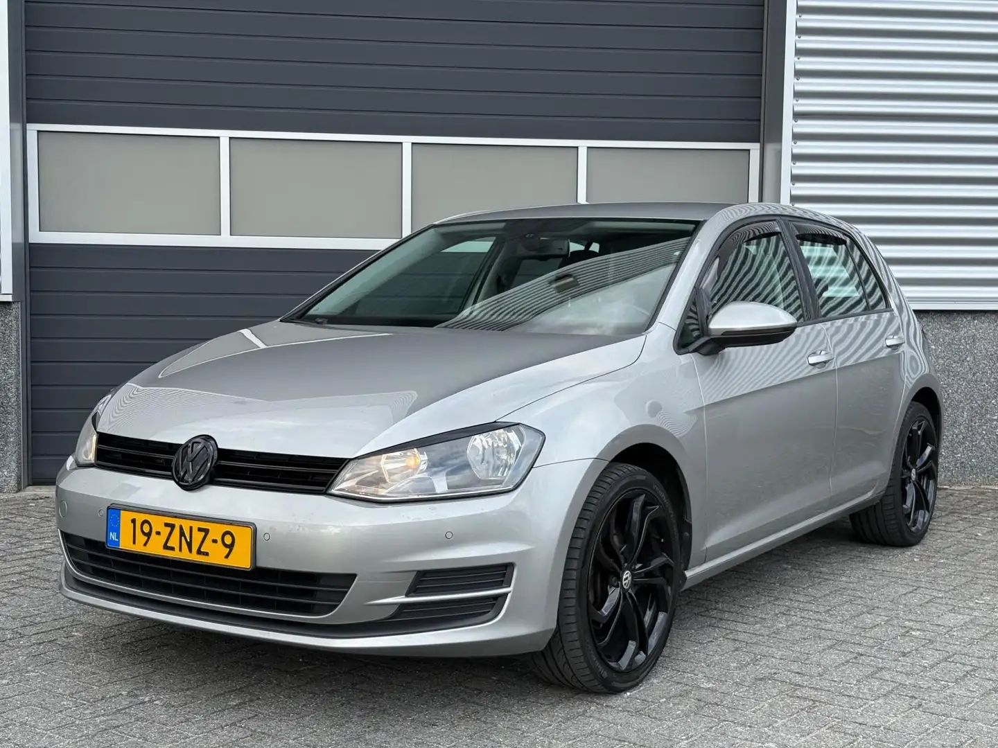 Volkswagen Golf 1.2 TSI Comfortline 18 Inch Navi Cruise Grigio - 2