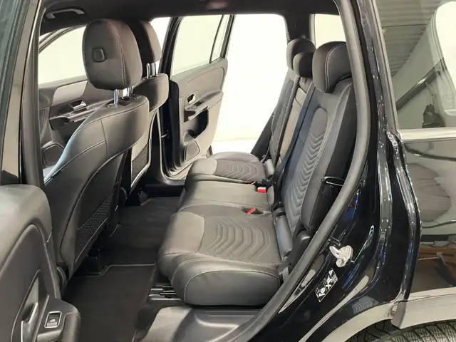 Mercedes-Benz GLB view 7