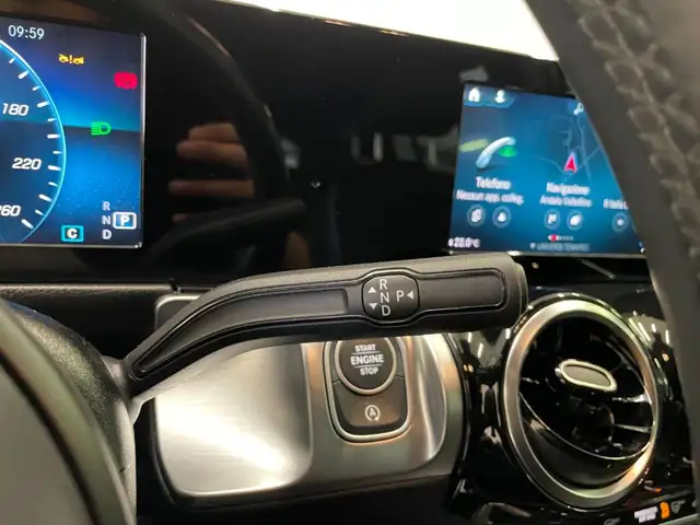 Mercedes-Benz GLB view 8