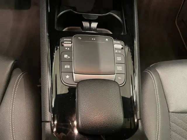 Mercedes-Benz GLB view 14