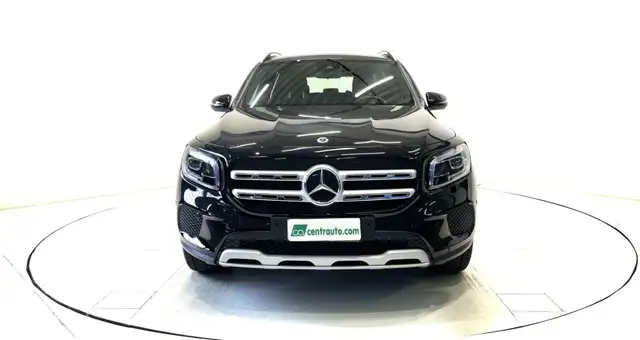 Mercedes-Benz GLB view 2