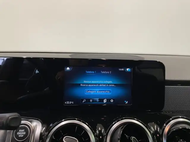 Mercedes-Benz GLB view 11