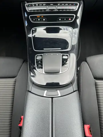 Mercedes-Benz E-Class view 14