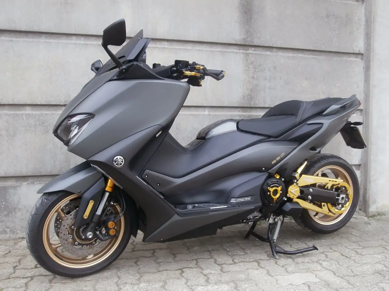 Yamaha Tmax 560