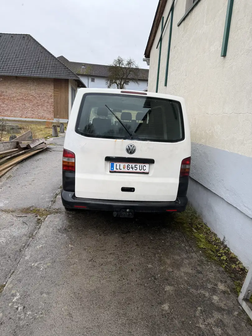Volkswagen T5 Transporter - 2