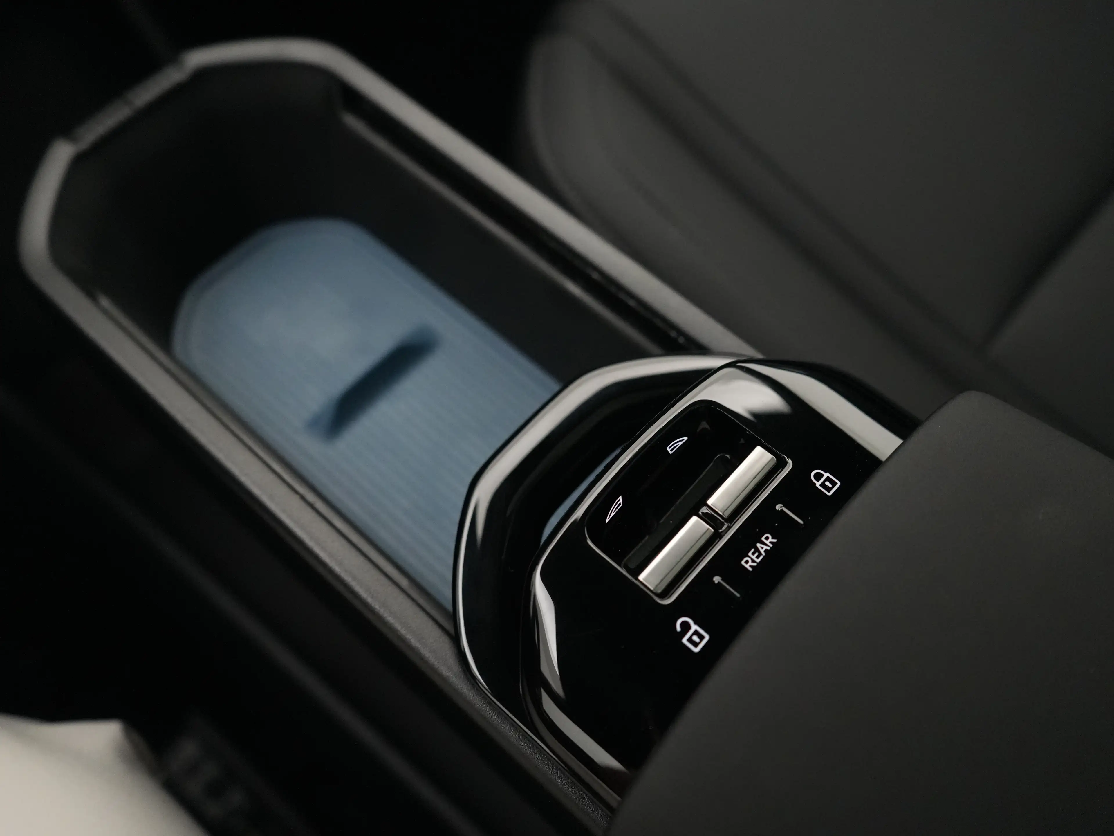 Volvo EX30 Twin Motor Performance Ultra 69 kWh | PANO | 20" | — photo 50