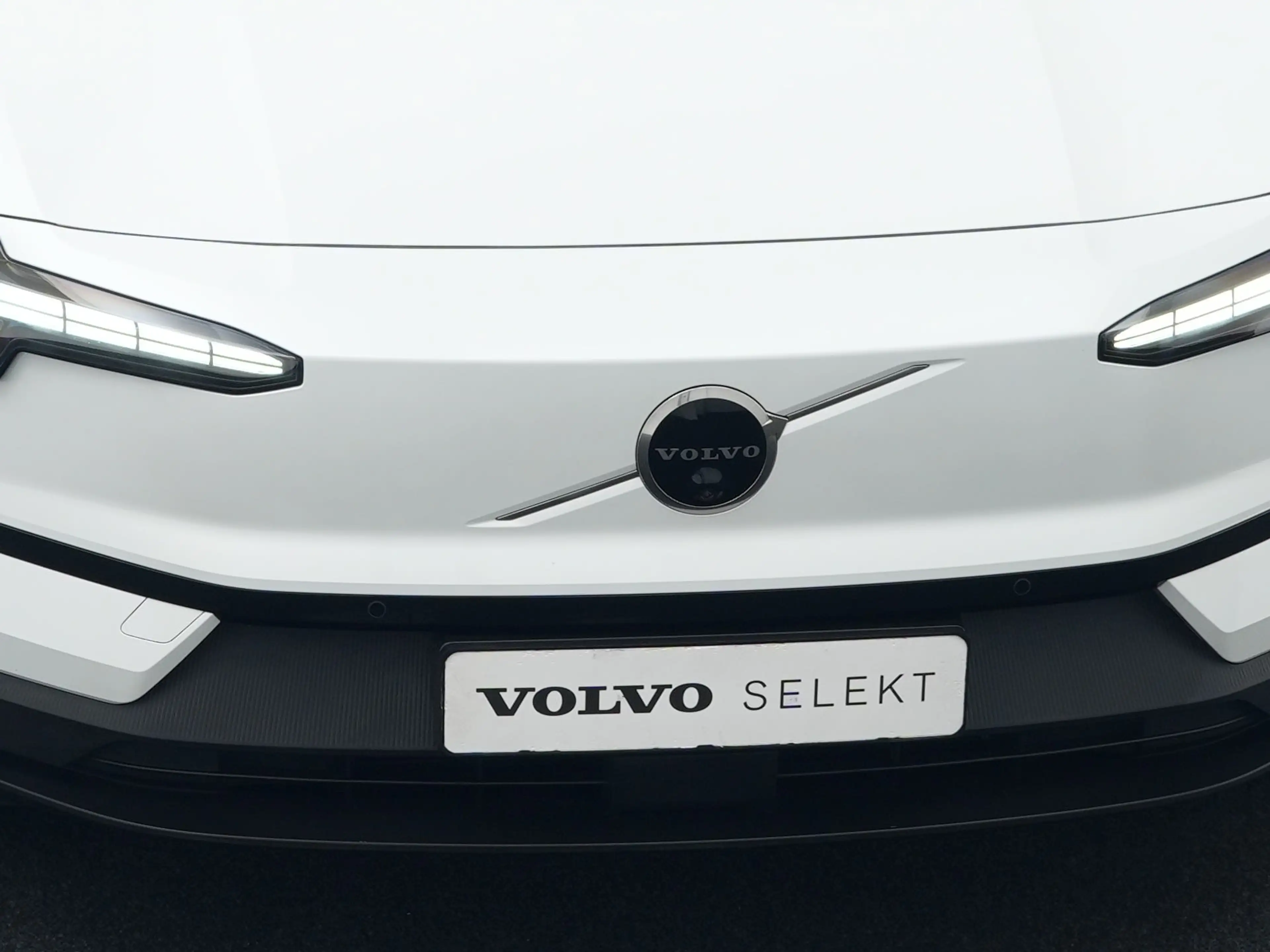 Volvo EX30 Twin Motor Performance Ultra 69 kWh | PANO | 20" | — photo 32
