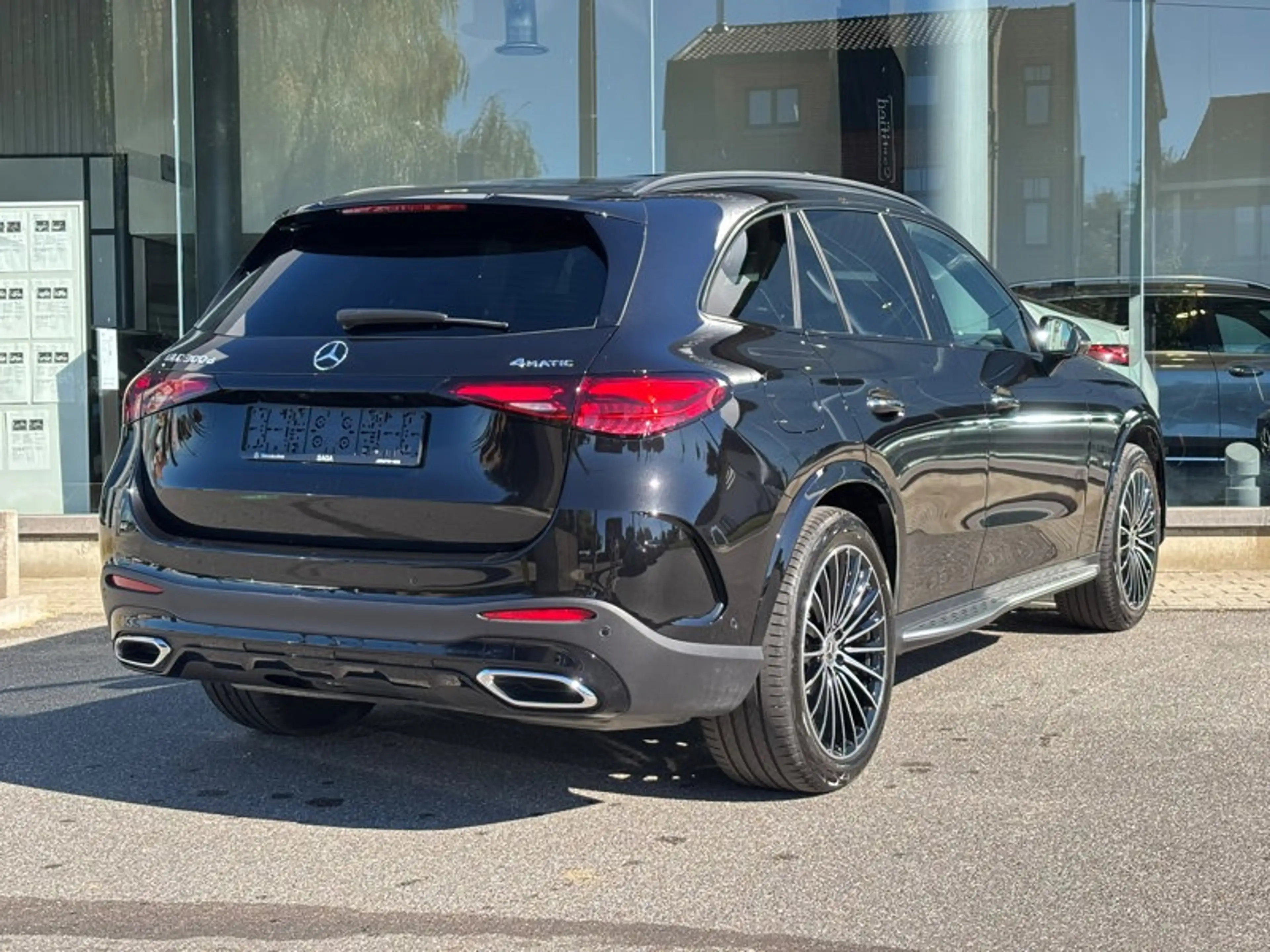 Mercedes-Benz GLC 300 d 4M AMG Pack Night Pano Attelage Burmester — photo 5