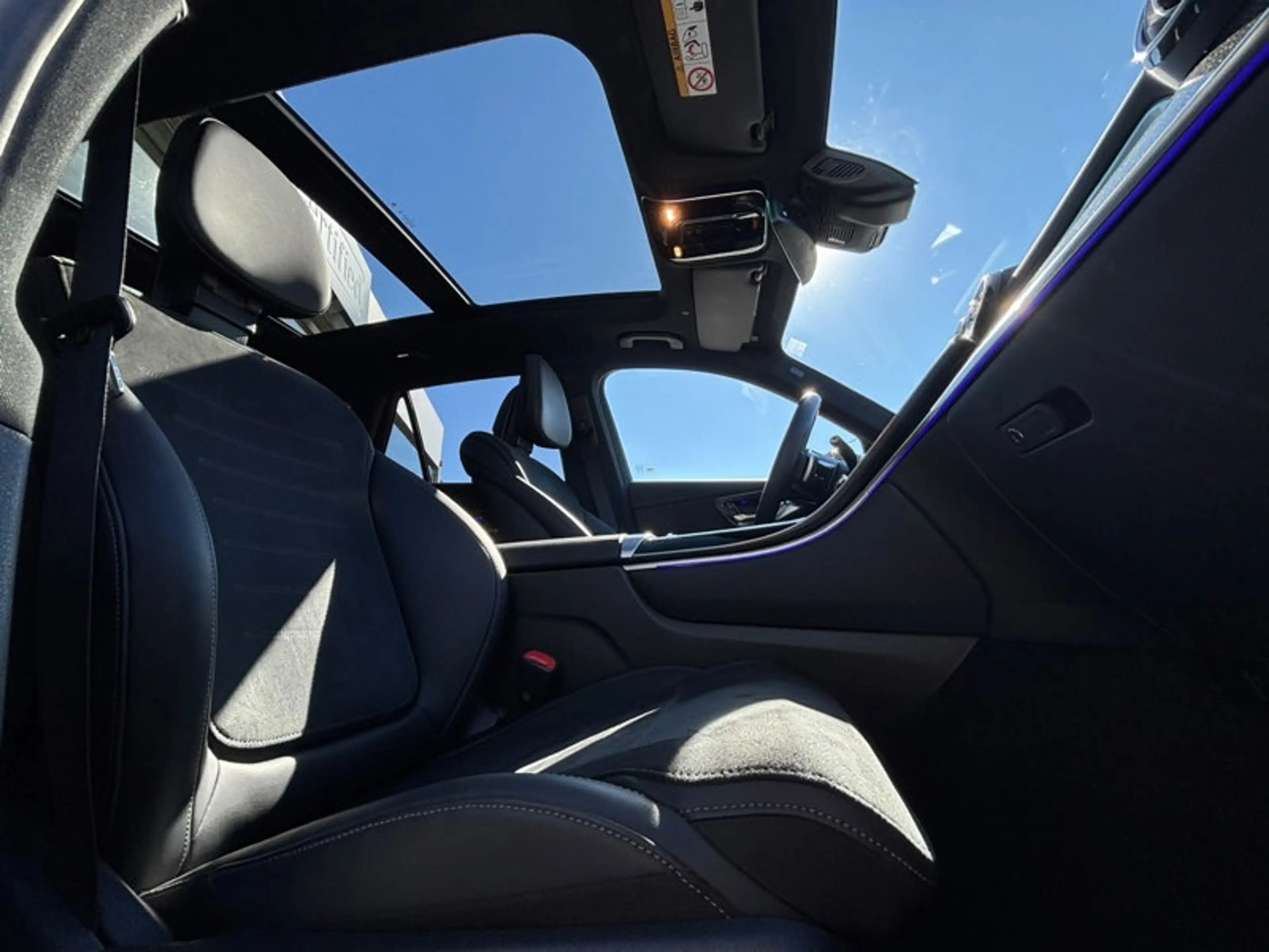 Mercedes-Benz GLC 300 d 4M AMG Pack Night Pano Attelage Burmester — photo 14