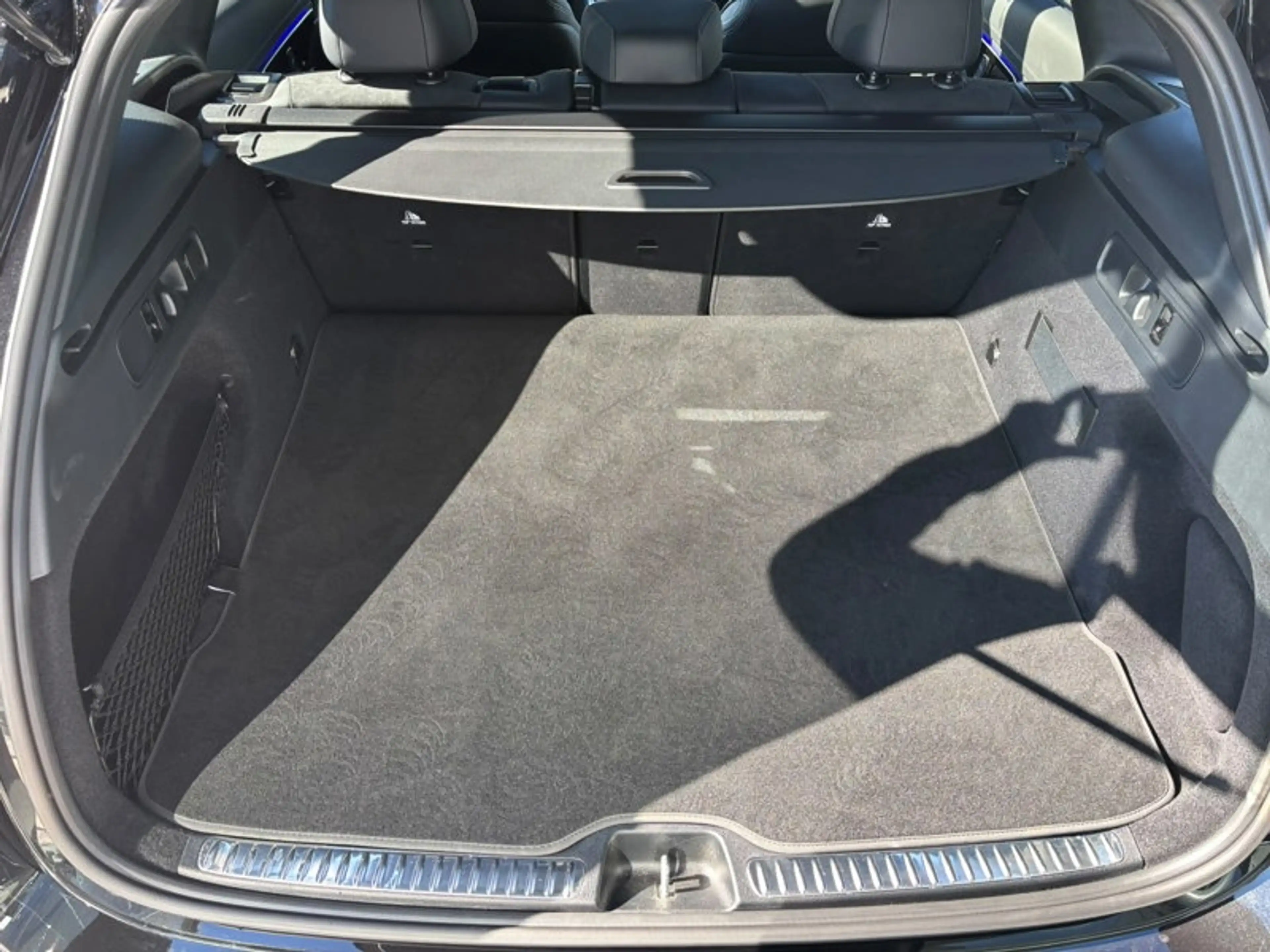 Mercedes-Benz GLC 300 d 4M AMG Pack Night Pano Attelage Burmester — photo 12