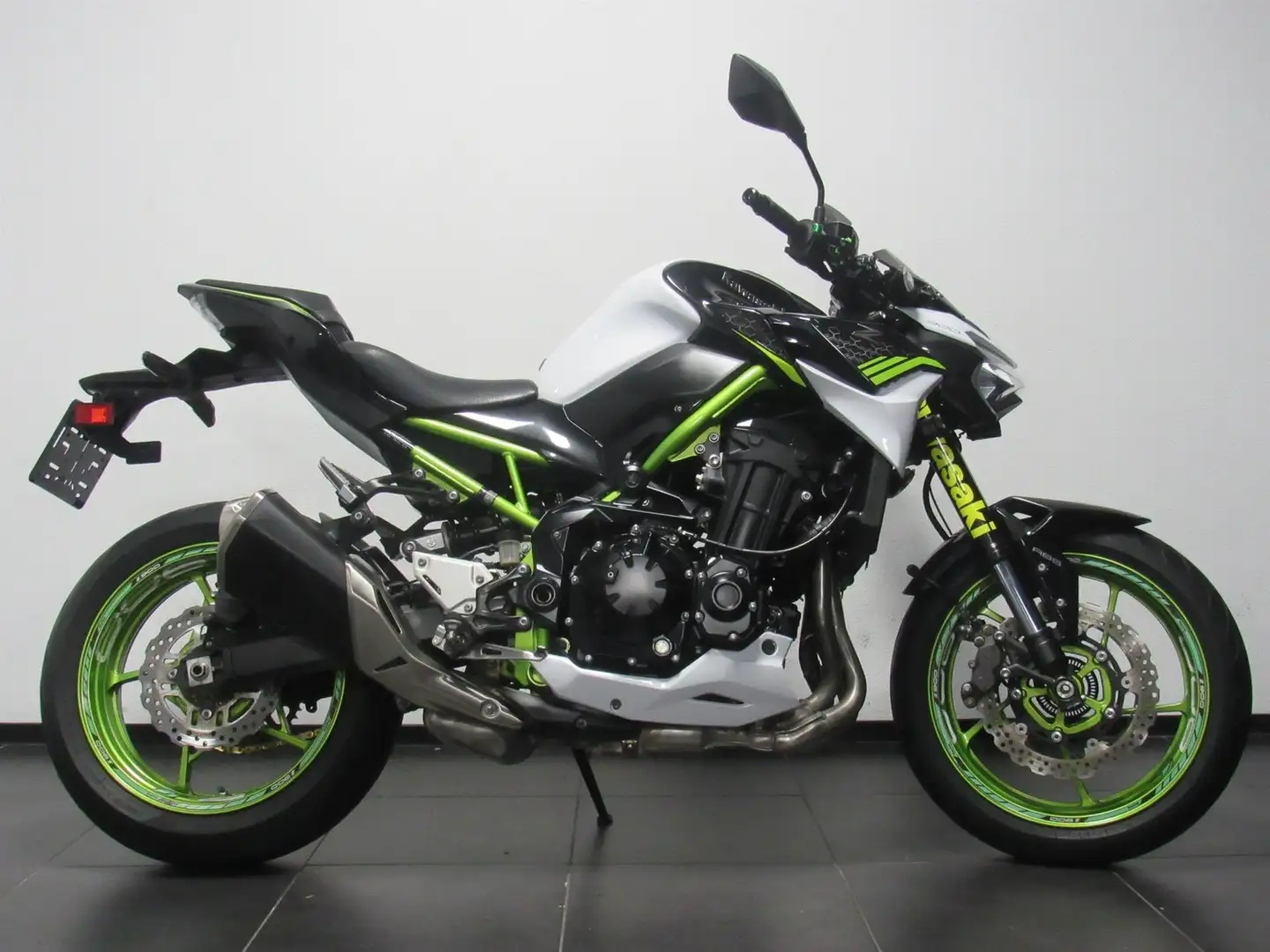 Kawasaki Z 900 ABS Blanc - 1