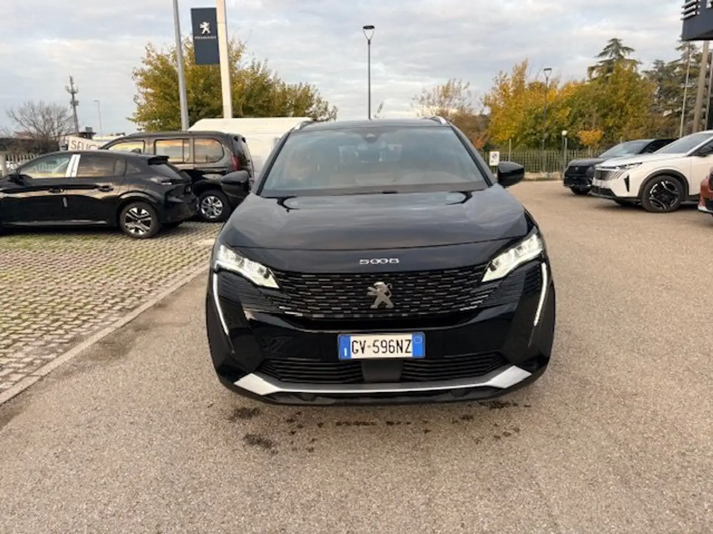 Peugeot 5008 1.5 bluehdi Allure Pack 130 cv EAT8 7 posti Noir - 2
