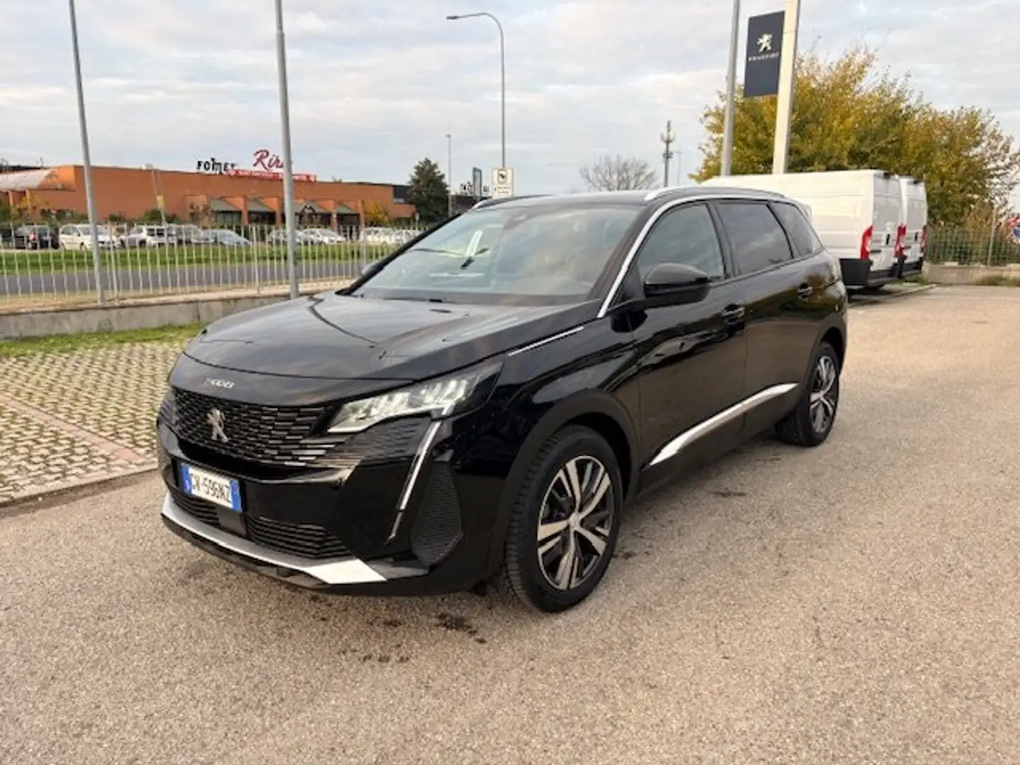 Peugeot 5008 1.5 bluehdi Allure Pack 130 cv EAT8 7 posti Noir - 1