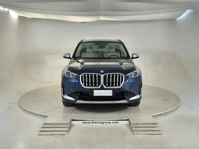 BMW X1 view 3