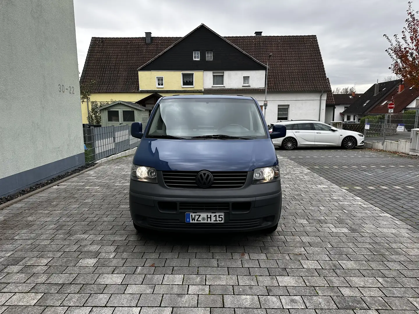 Volkswagen T5 Kombi Blau - 1
