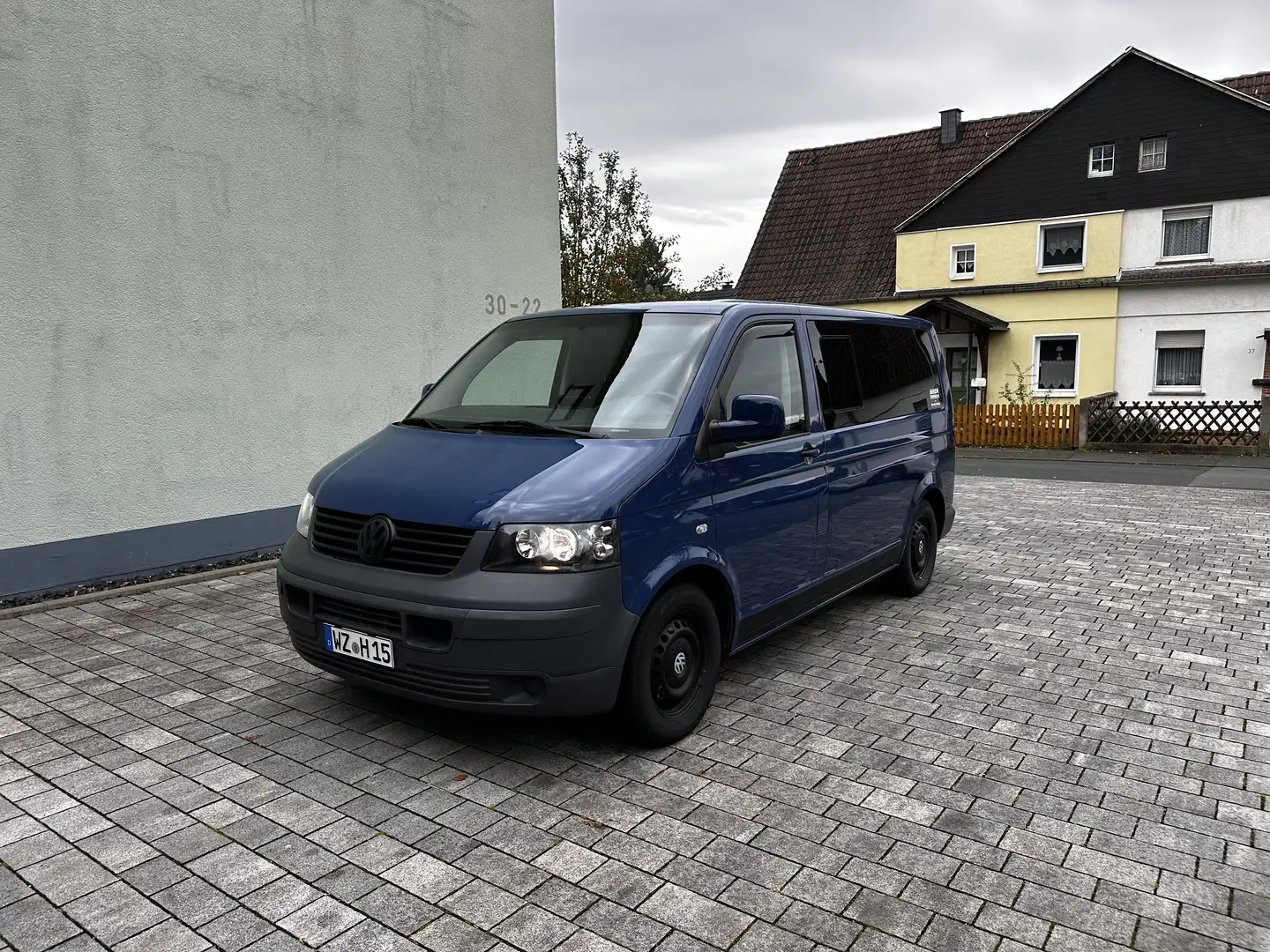 Volkswagen T5 Kombi Blau - 2