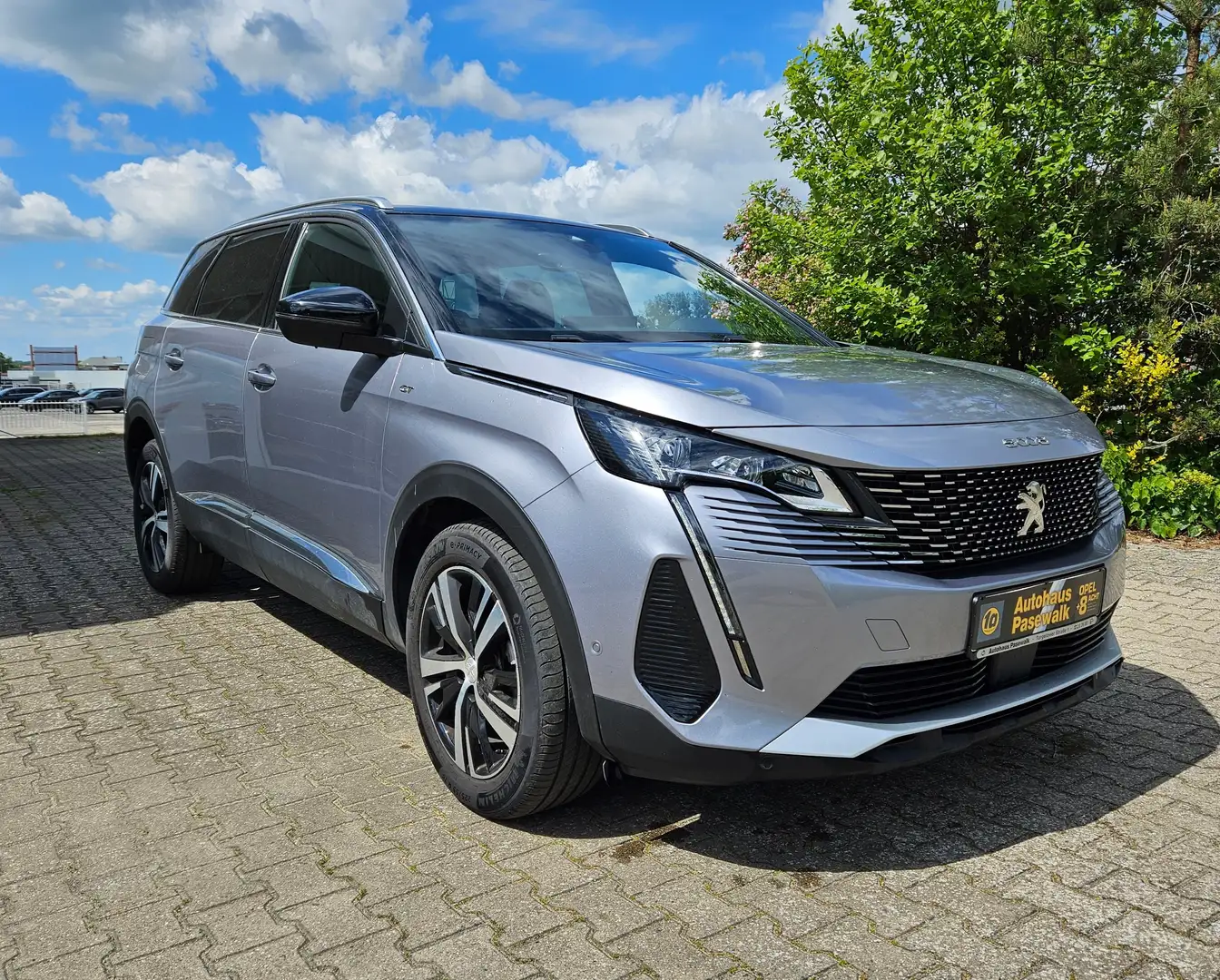 Peugeot 5008 GT AT NAVI Full-LED 7-Sitzer e.Heckkl. ACC Totwi. Grau - 2