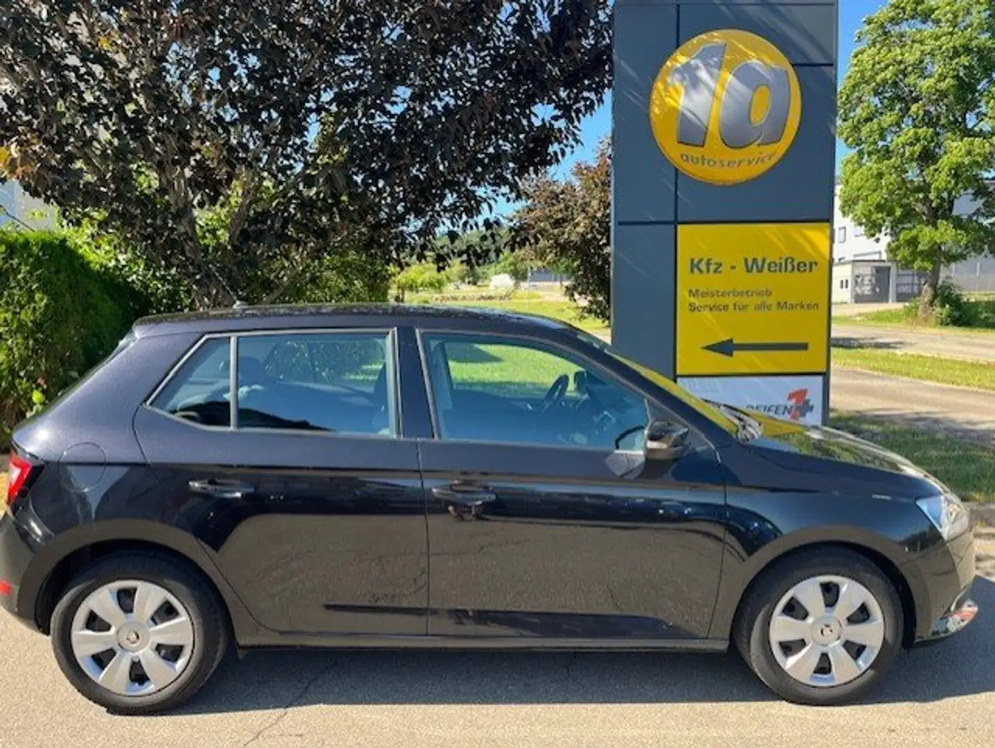 Skoda Fabia Ambition / Automatik Noir - 2